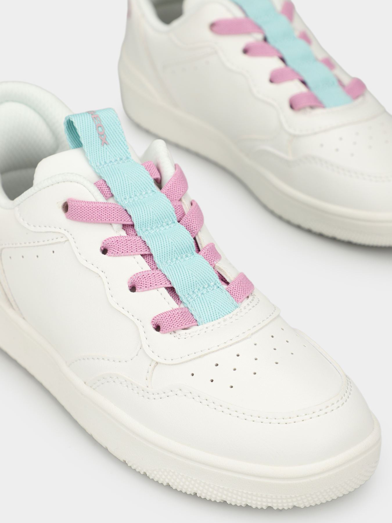 Geox J65NSA-05415-C1364 модель J65NSA-05415-C1364 Фото