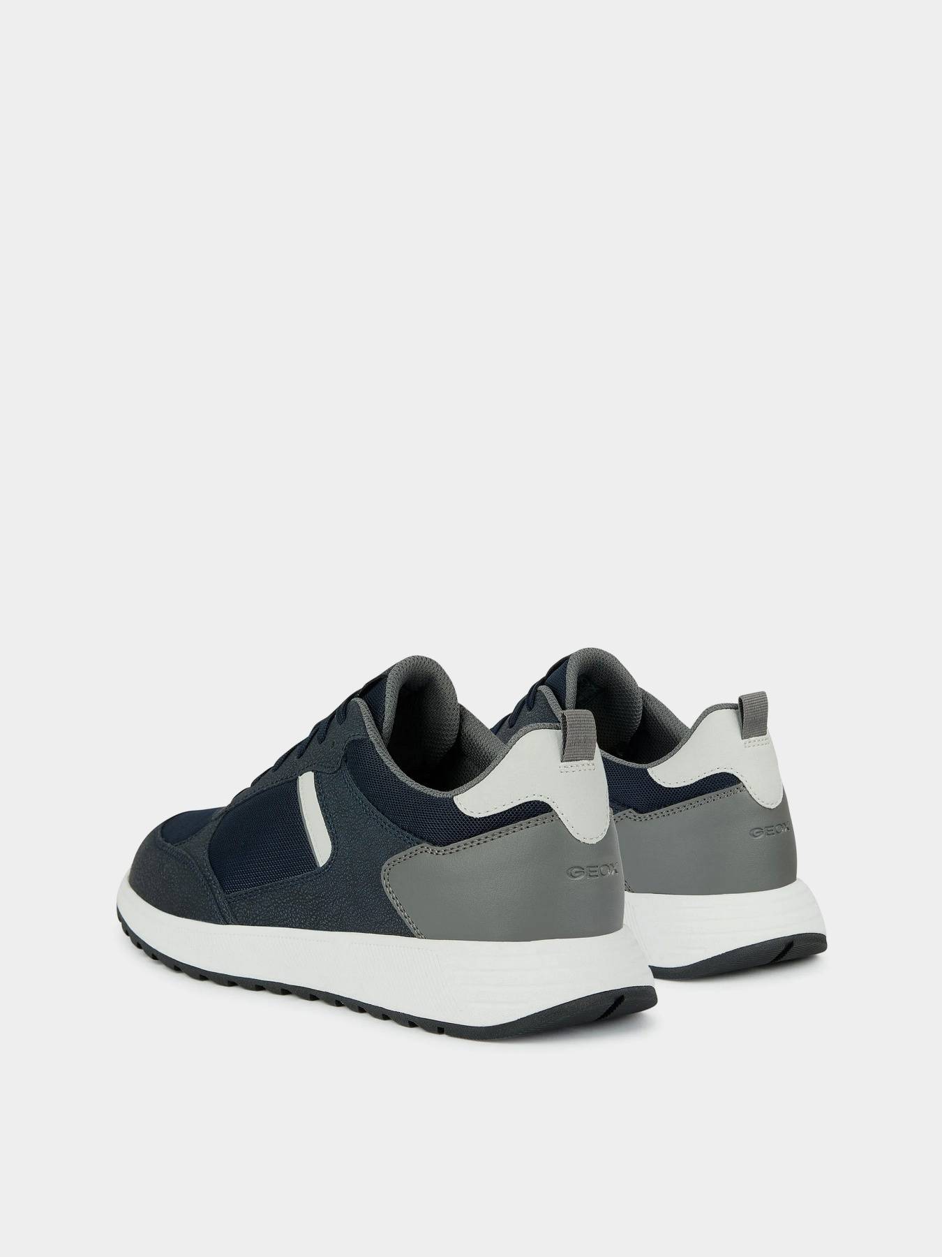 Кроссовки Geox U Molveno модель U45F1A-014EK-C4422 Фото