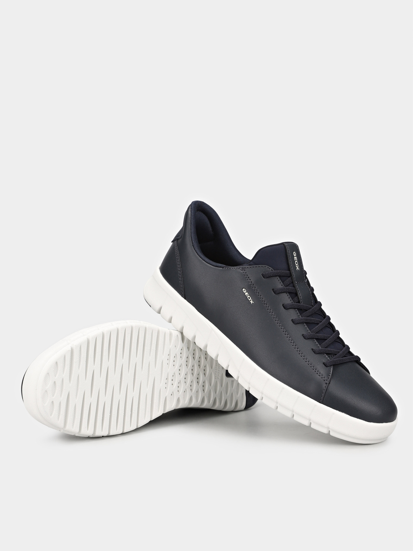 Geox U65MAA-0009B-C4002 модель U65MAA-0009B-C4002 Фото