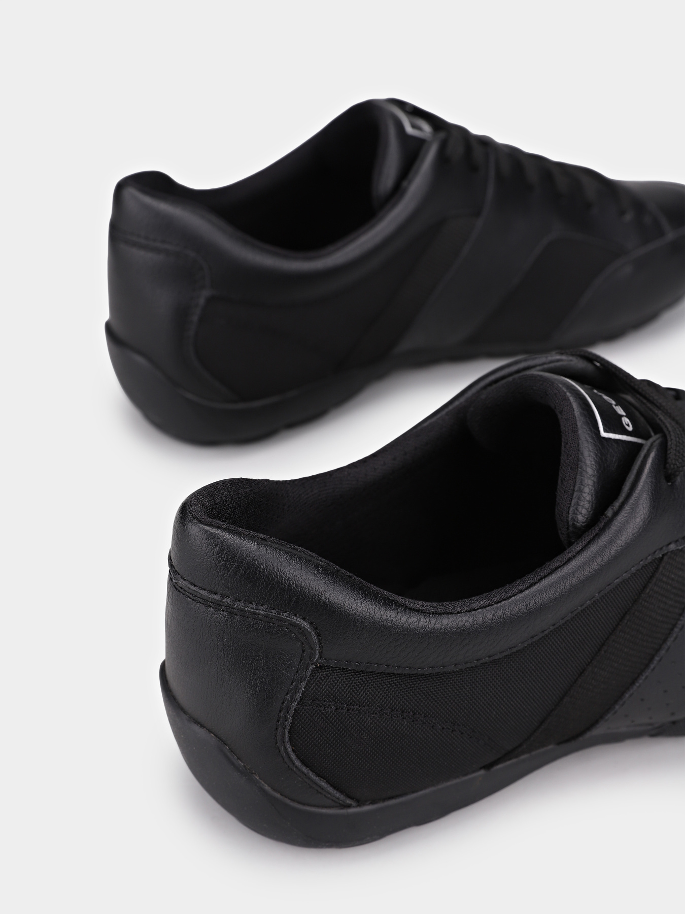 Кроссовки повседневные Geox RAVEX модель U653FA-0BU11-C9999 Фото