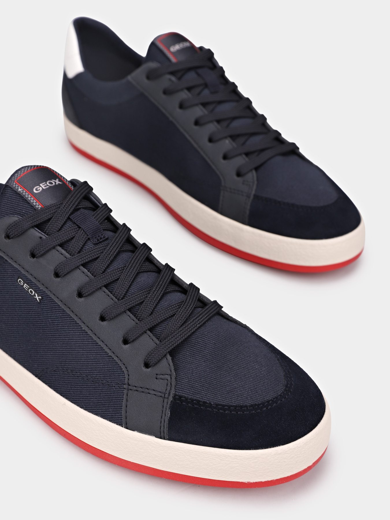 Geox U65LSF-010EK-C4002 модель U65LSF-010EK-C4002 Фото