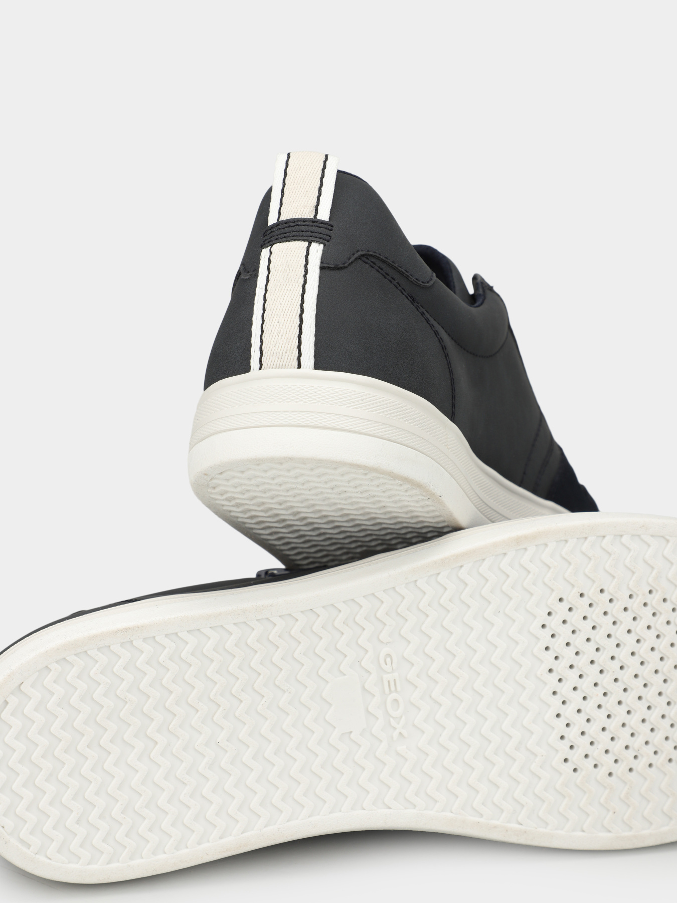 Geox U65LSH-0EK22-C4021 модель U65LSH-0EK22-C4021 Фото