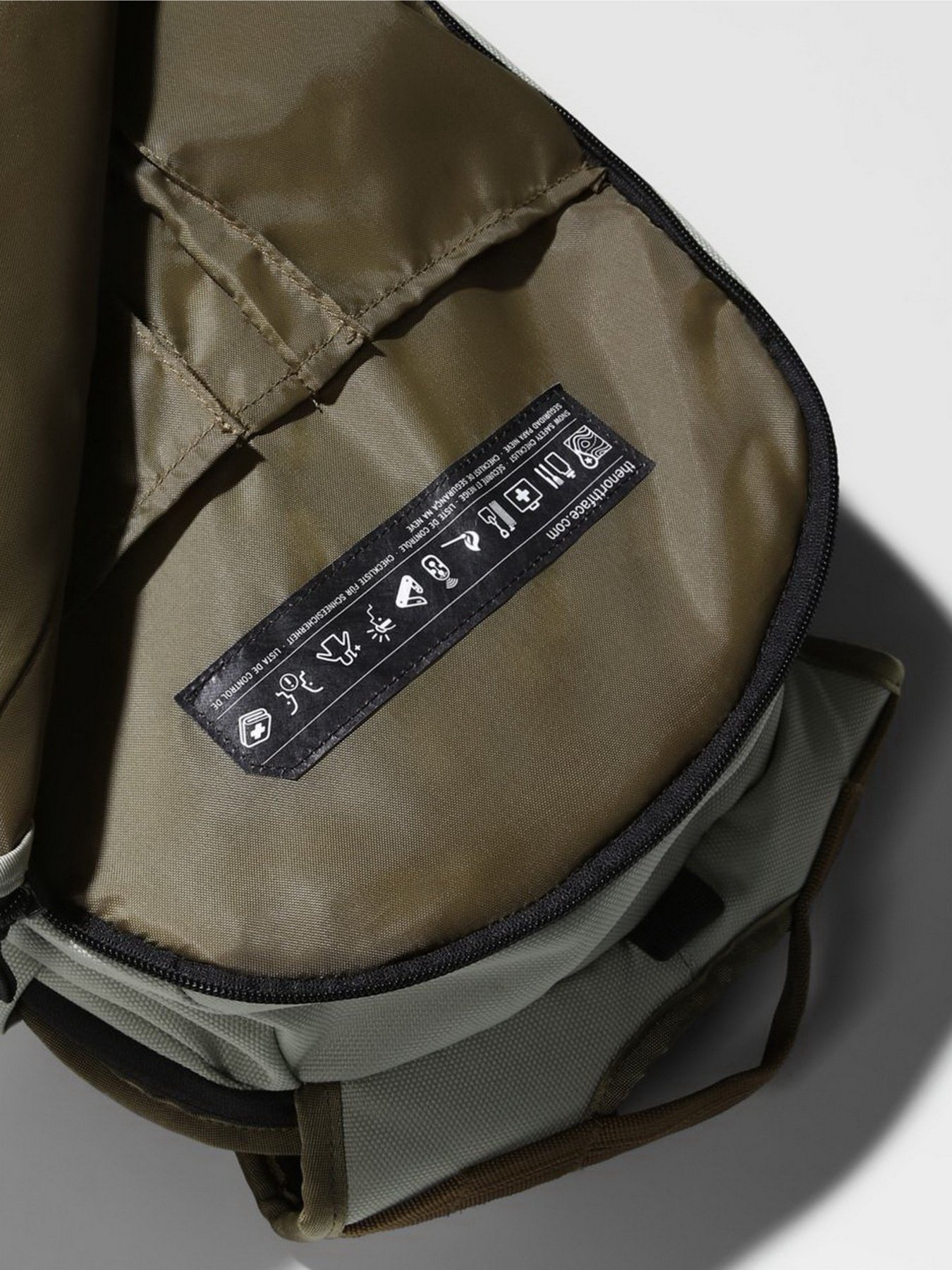 Рюкзаки The North Face SLACKPACK 2.0 модель NF0A3S9948Q1 Фото