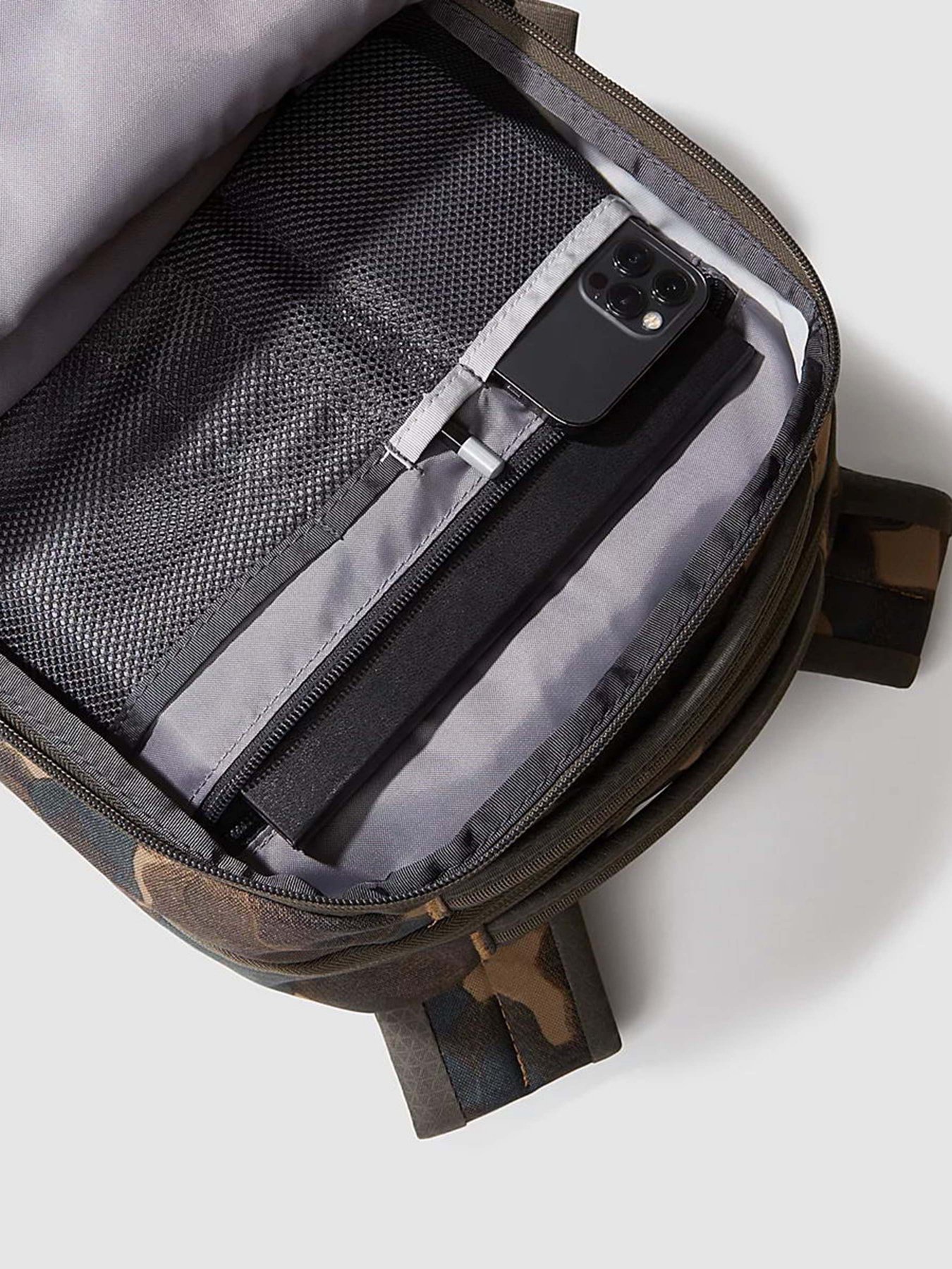 Повседневный рюкзак The North Face Jester 28L модель NF0A3VXFO861 Фото