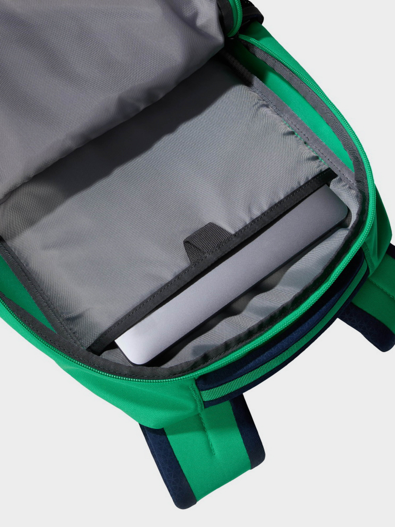 Рюкзак The North Face Jester 28L модель NF0A3VXFSOG1 Фото