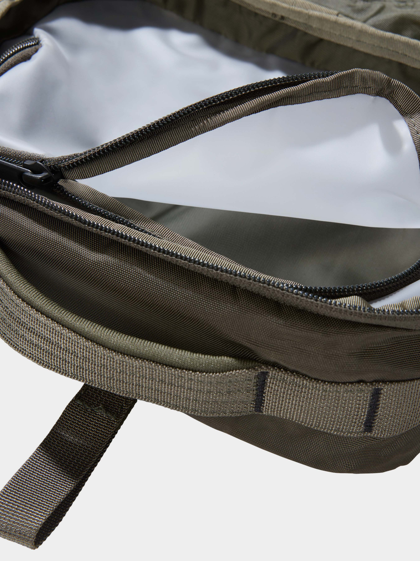 Сумка The North Face Base Camp Voyager Toiletry Kit модель NF0A81BLBQW1 Фото