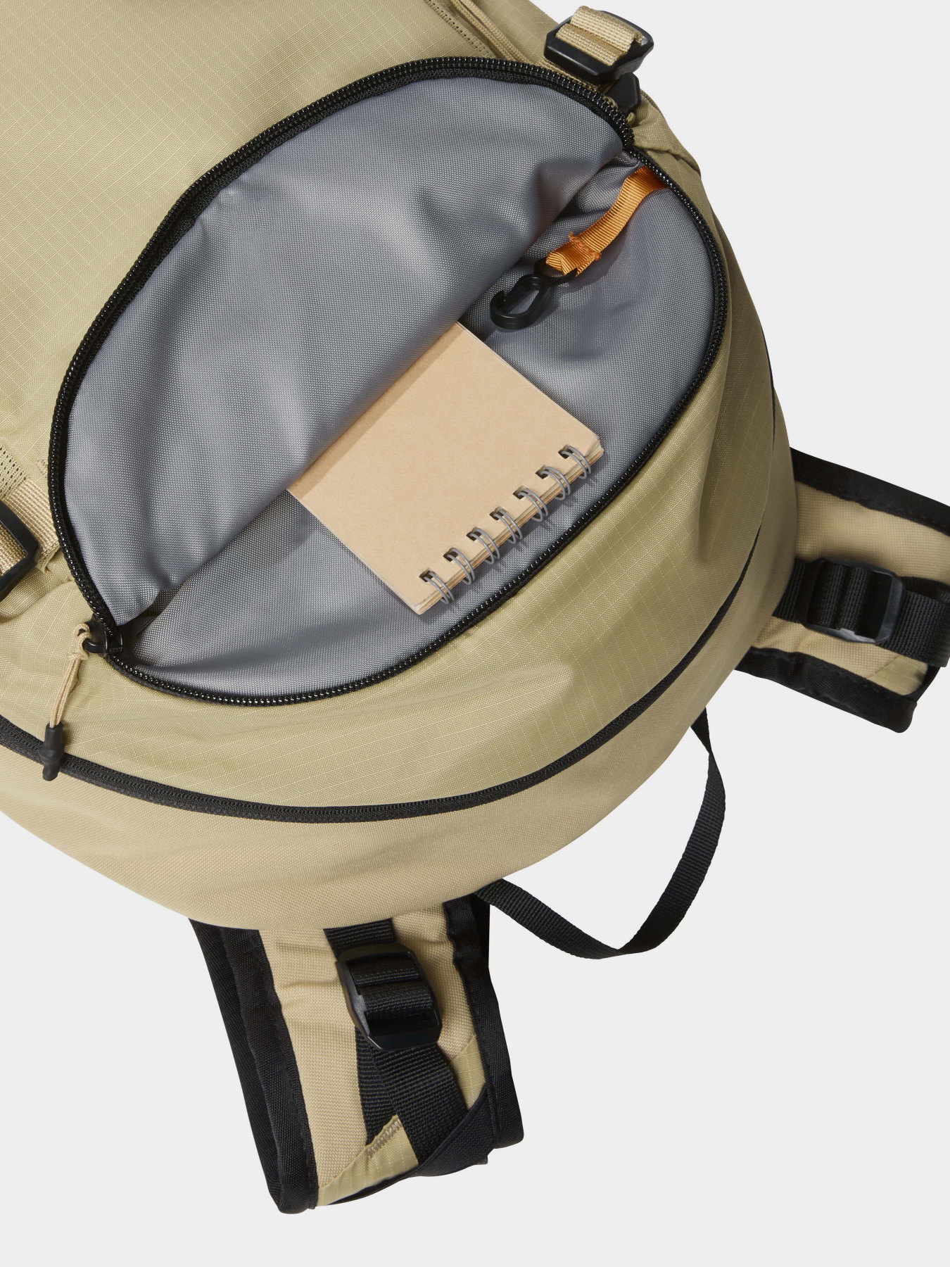 Рюкзак The North Face Basin 24L модель NF0A52CYSOF1 Фото