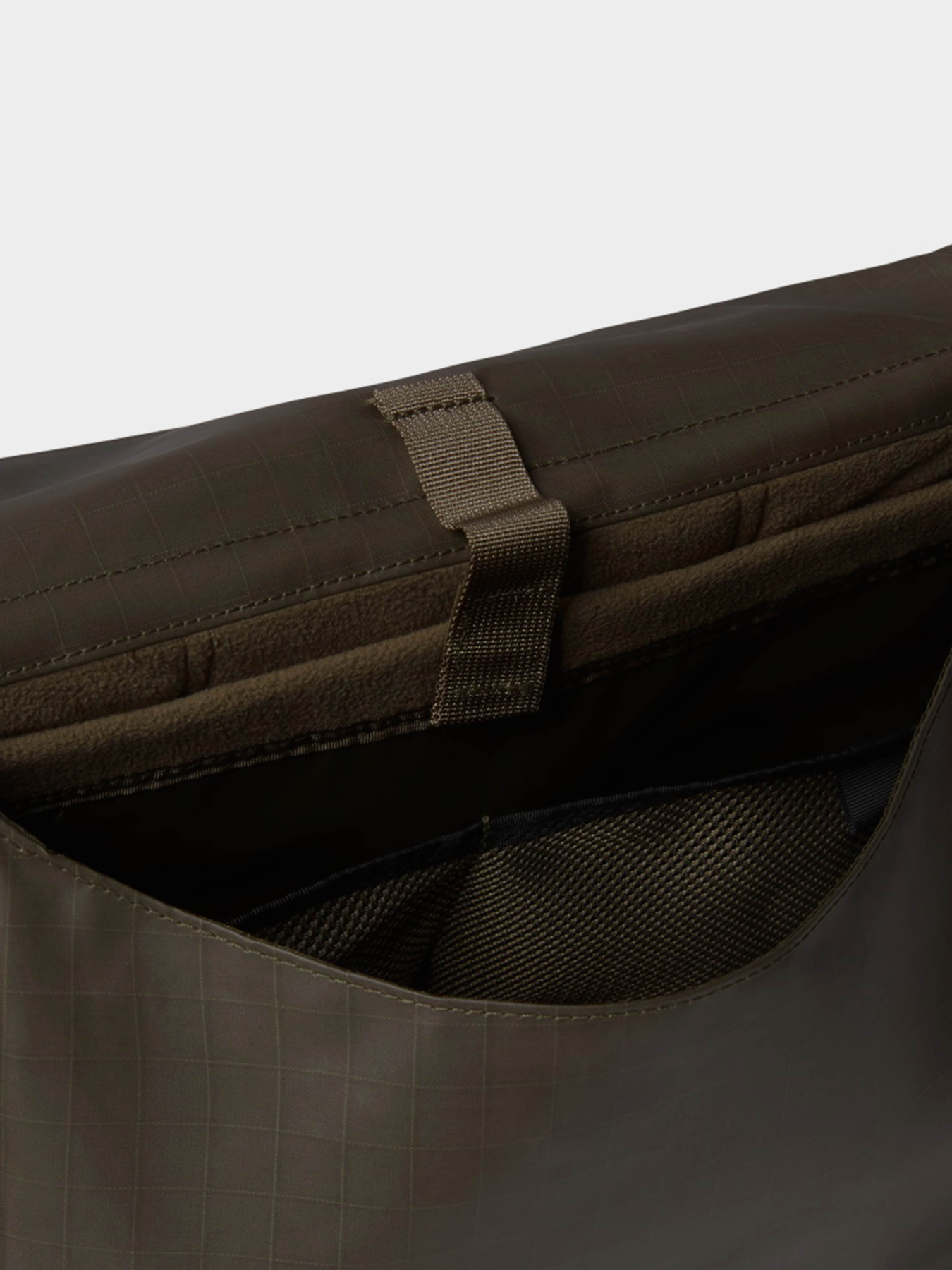 Сумка The North Face Base Camp Voyager модель NF0A81DP4WC1 Фото