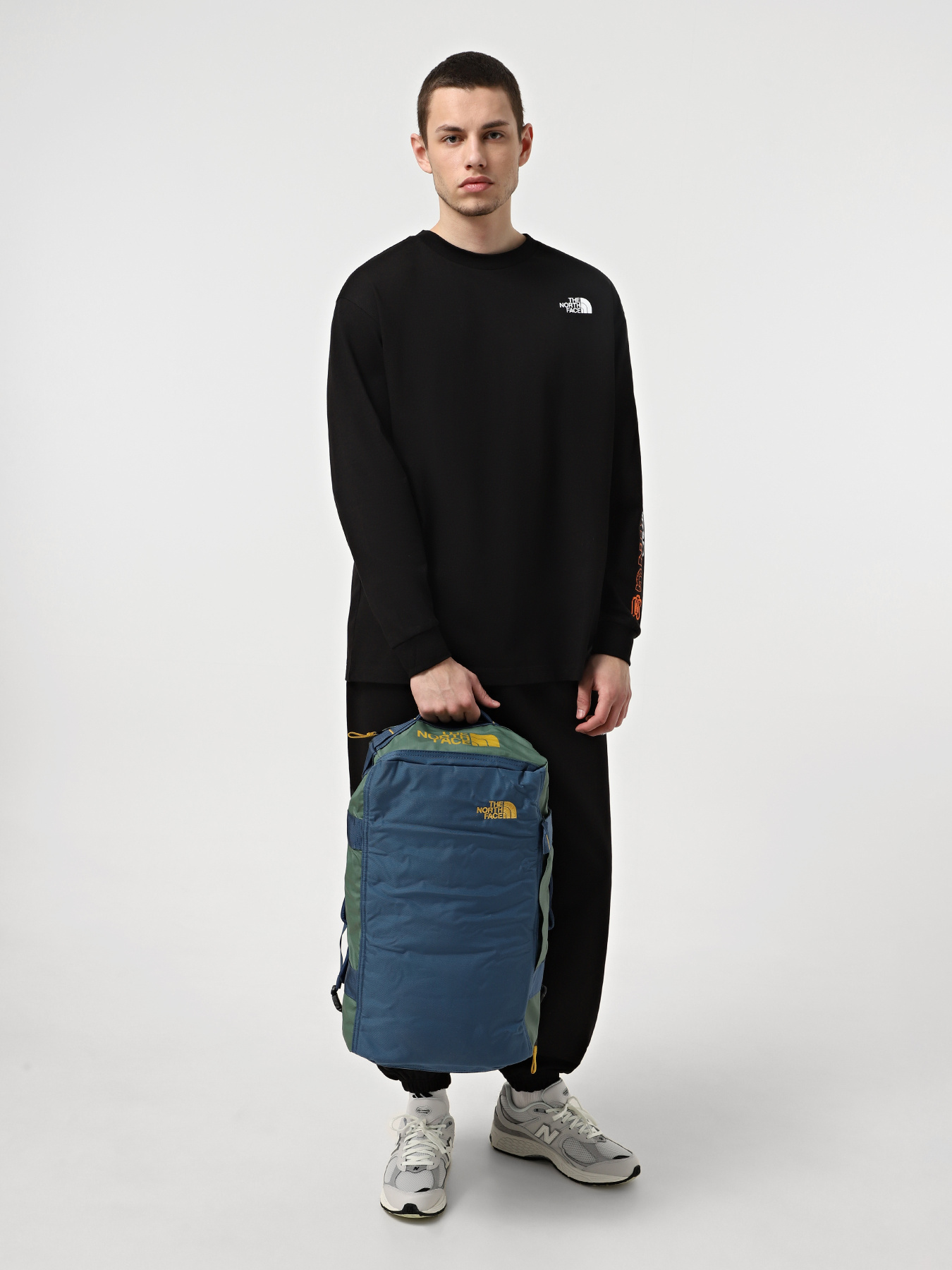 Дорожня сумка The North Face Base Camp Voyager Duffel 32l модель NF0A52RRA721 Фото