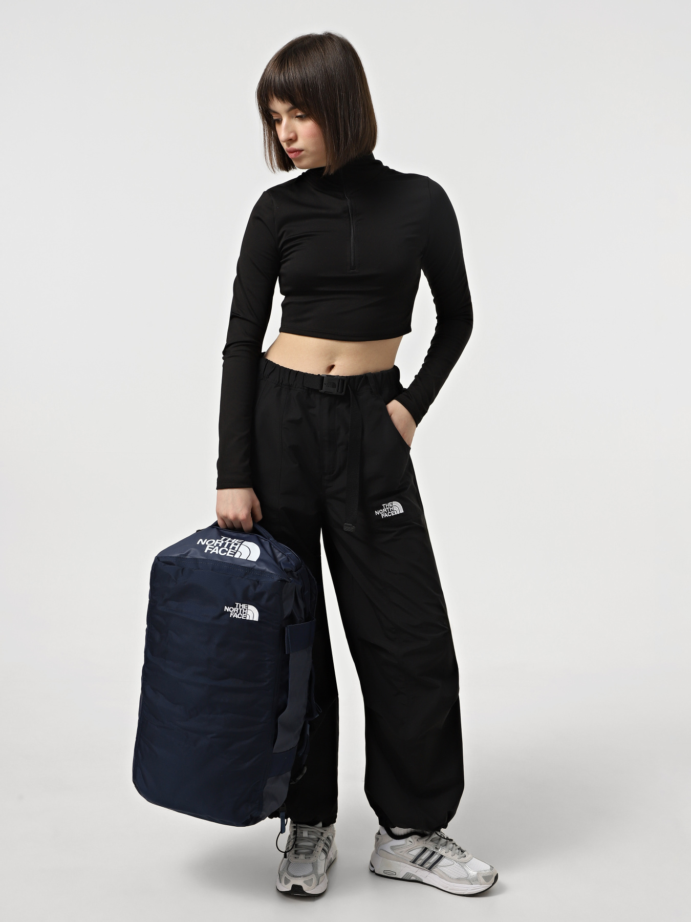 Дорожня сумка The North Face Base Camp Voyager Duffel 32l модель NF0A52RR9261 Фото