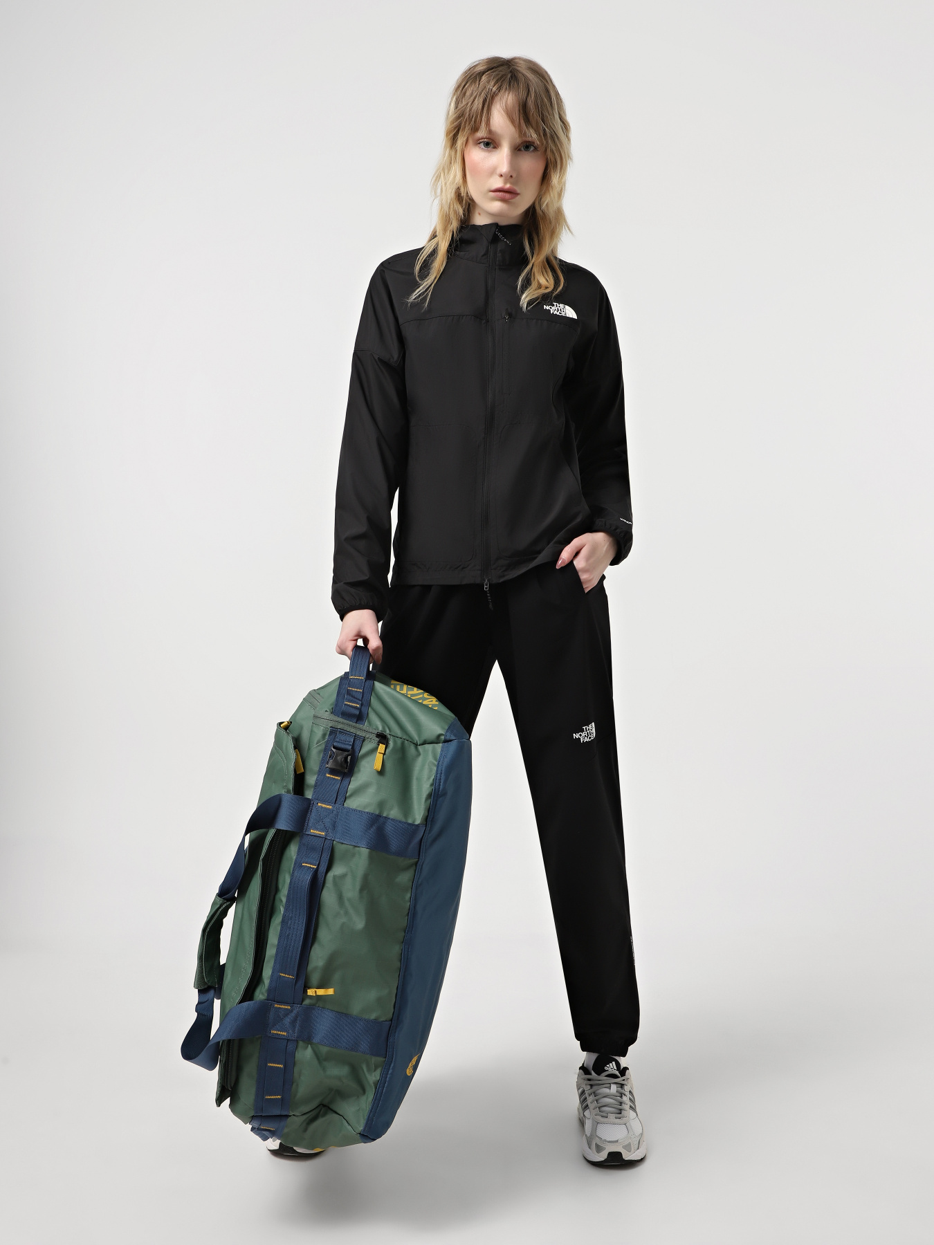 Дорожная сумка The North Face Base Camp Voyager Duffel 62L модель NF0A52S3A721 Фото