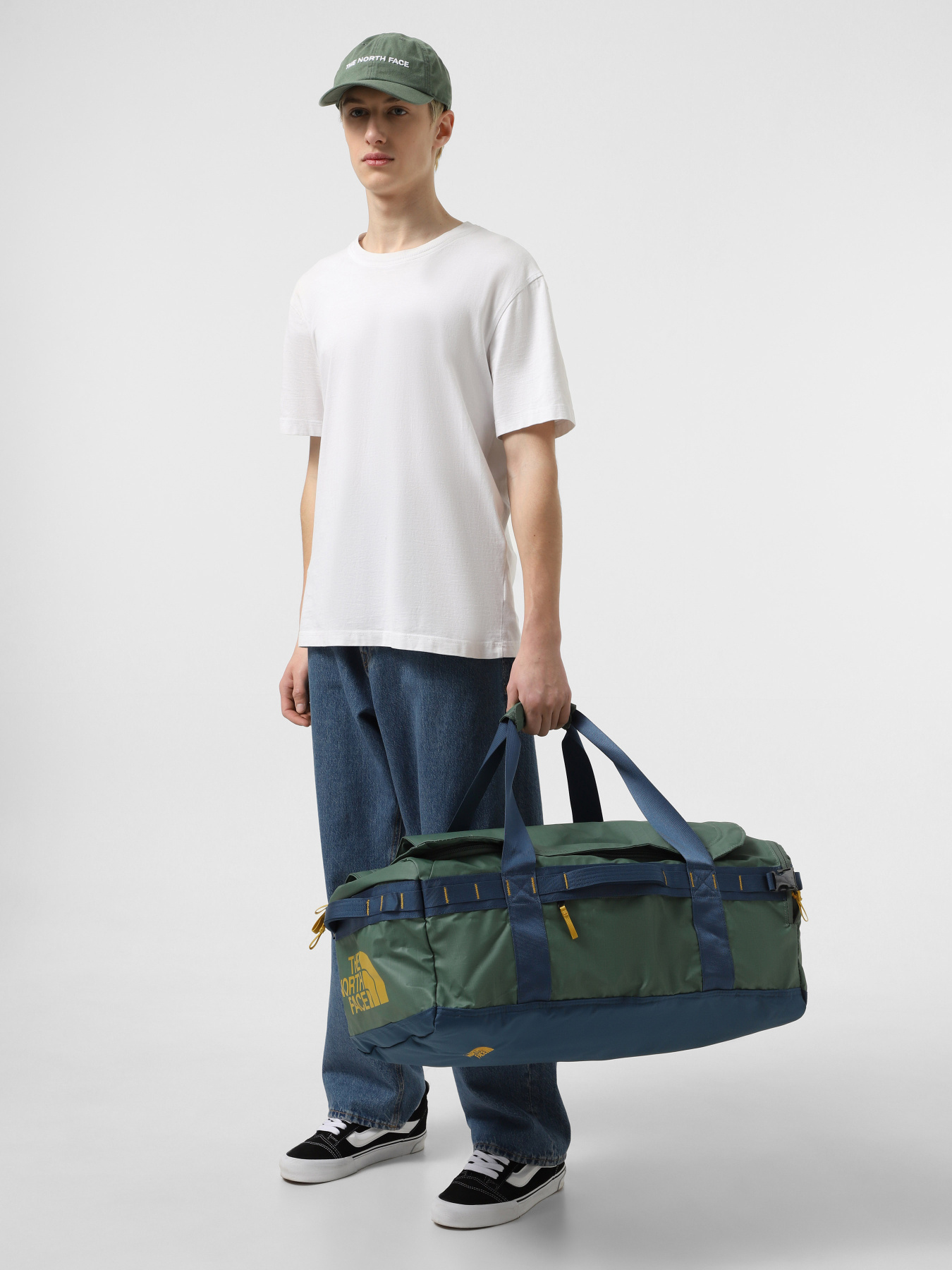 Дорожная сумка The North Face Base Camp Voyager Duffel 62L модель NF0A52S3A721 Фото