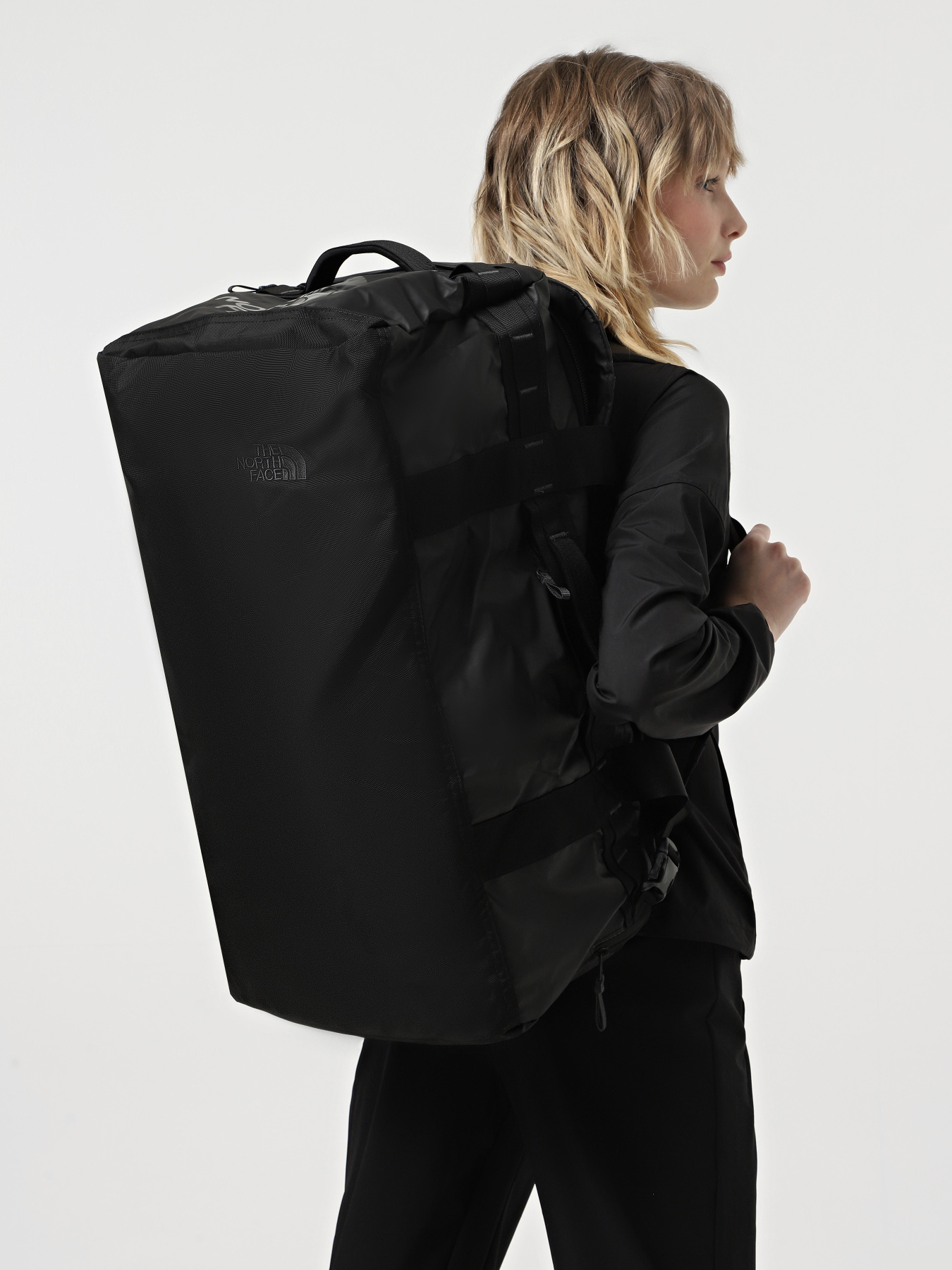 Дорожня сумка The North Face Base Camp Voyager Duffel 62L модель NF0A52S3KT01 Фото