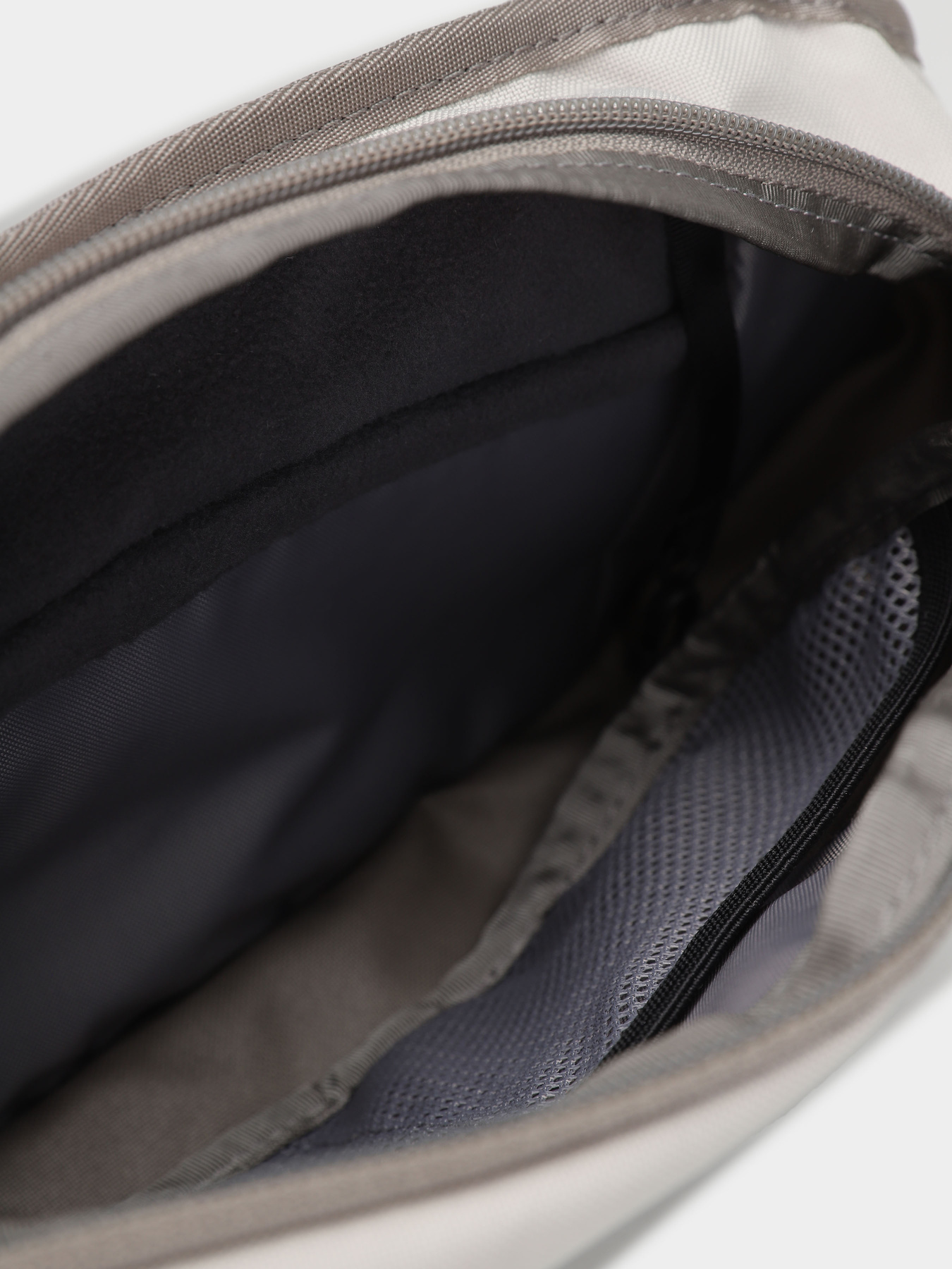 Поясная сумка The North Face Y2k Hip Pack 3 L модель NF0A87GE7HX1 Фото