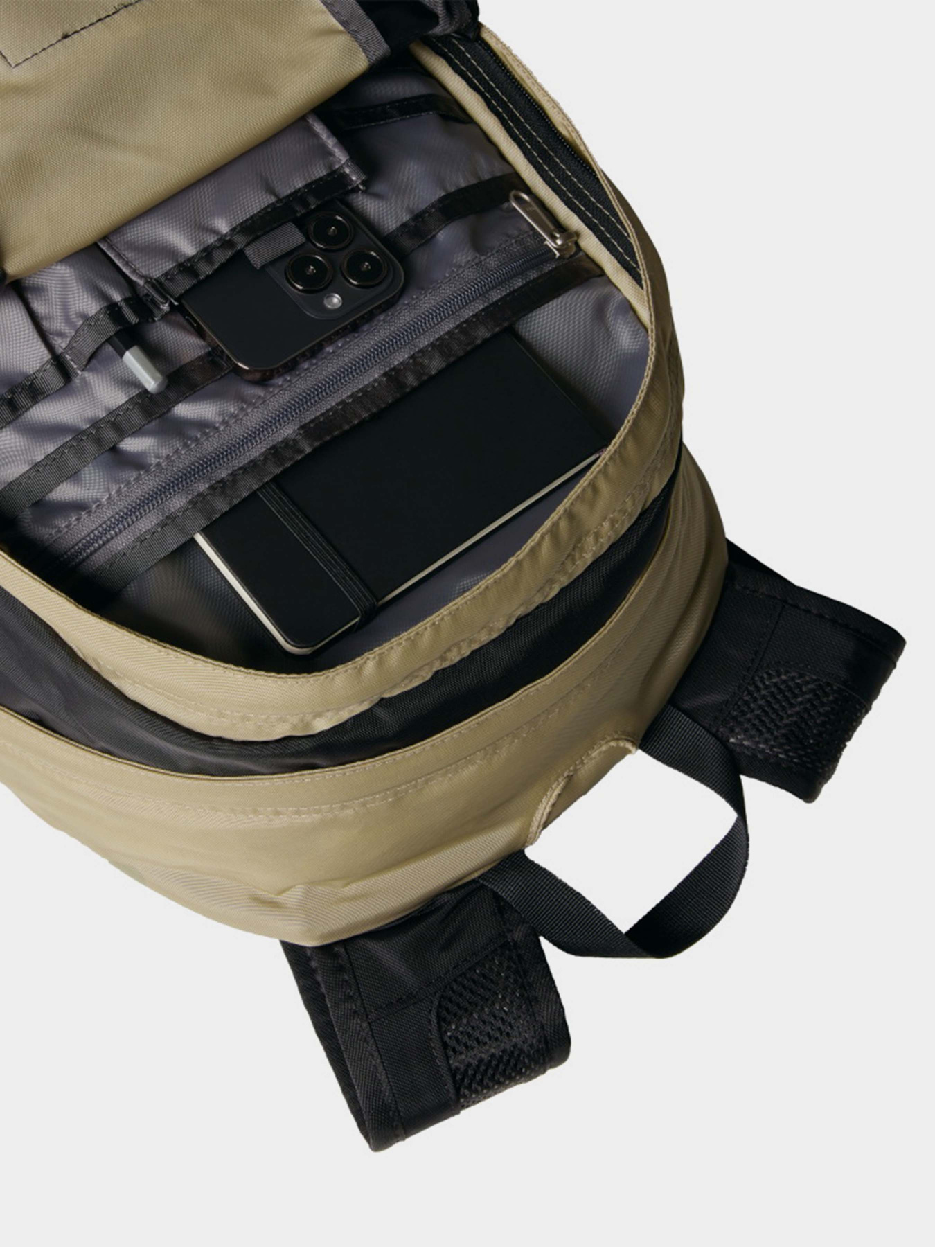 Повседневный рюкзак The North Face Hot Shot 30L модель NF0A3KYJFZI1 Фото