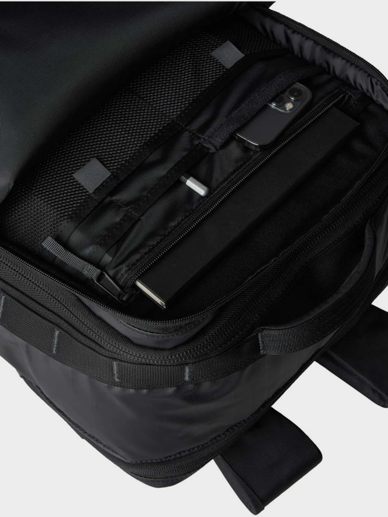 Повсякденний рюкзак The North Face BASE CAMP VOYAGER TRAVEL PACK модель NF0A81DNKT01 Фото