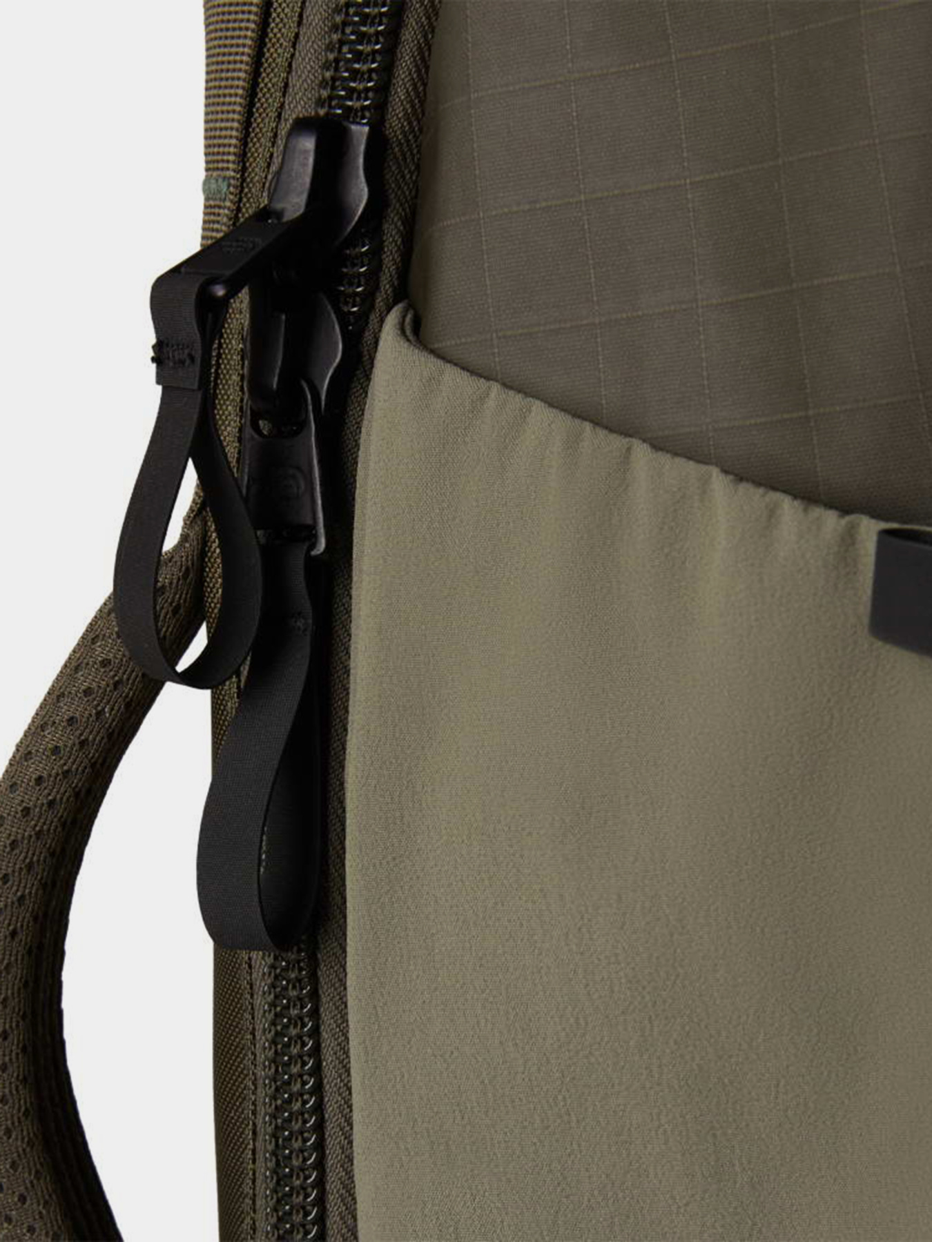 The North Face NF0A8GJ9BQW1 модель NF0A8GJ9BQW1 The North Face NF0A8GJ9BQW1 модель NF0A8GJ9BQW1 Фото