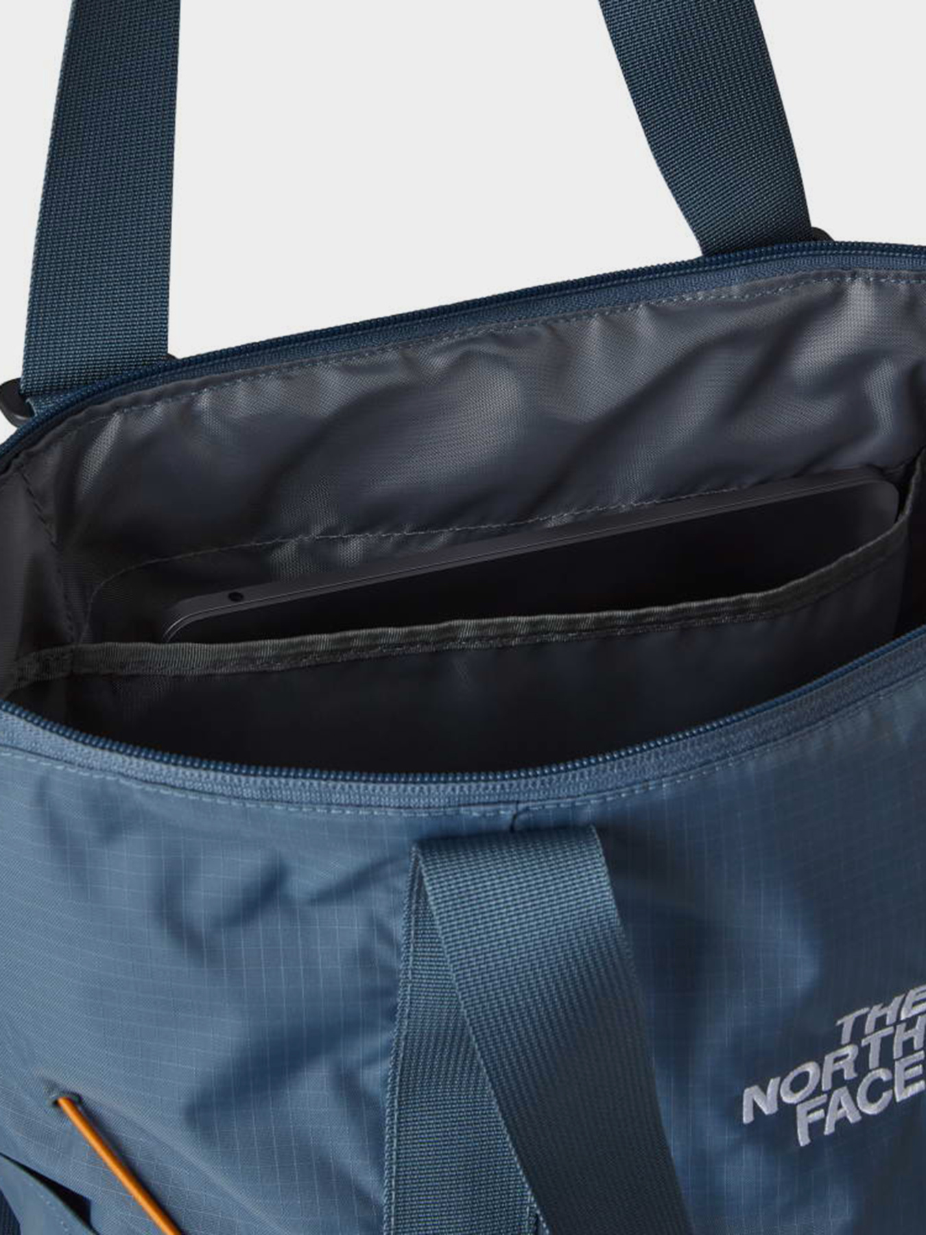 Сумка The North Face BOREALIS TOTE модель NF0A52SV0U31 Фото