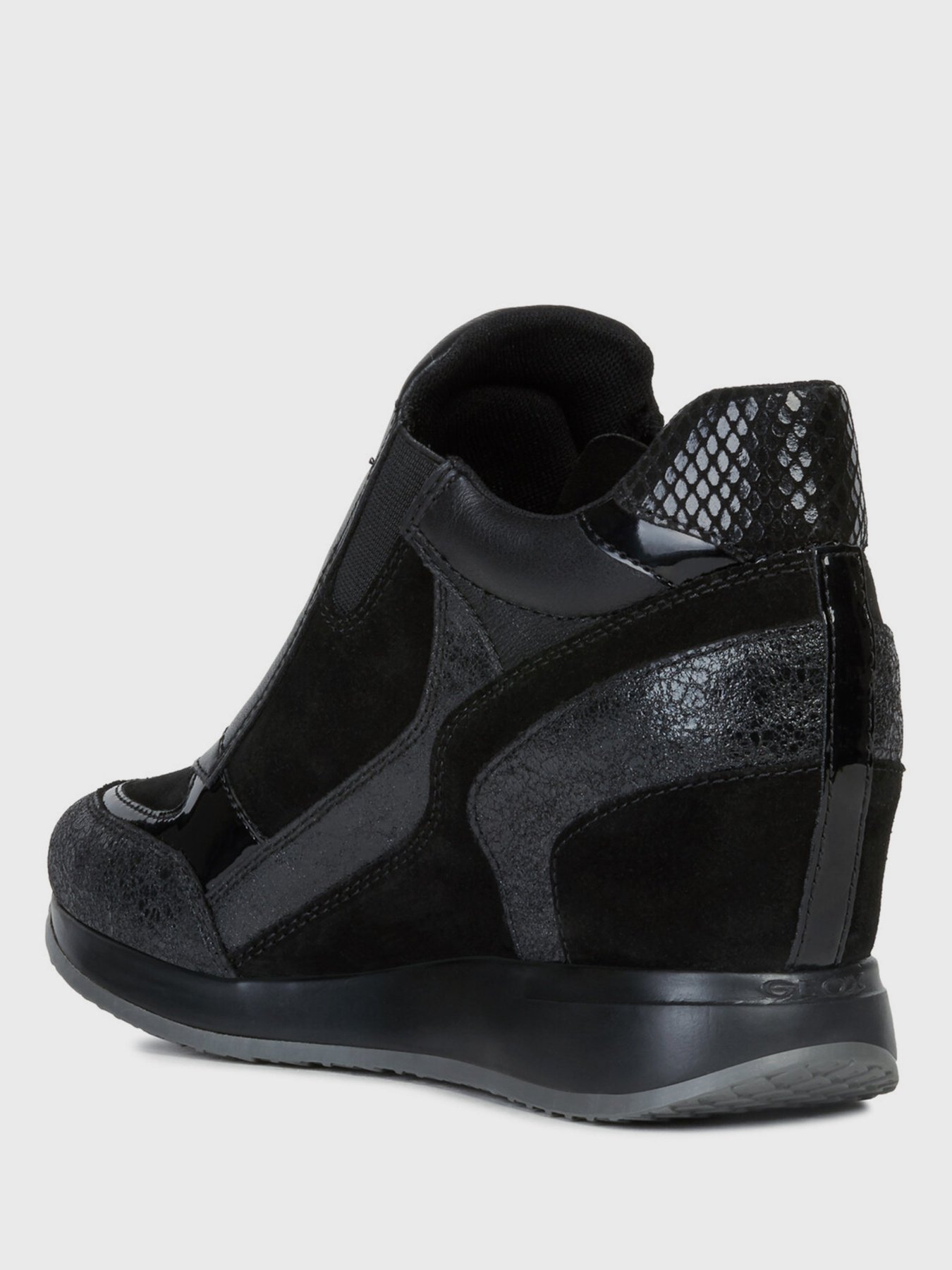 Ботинки Geox Nydame модель D620QA-0VI22-C9999 Фото