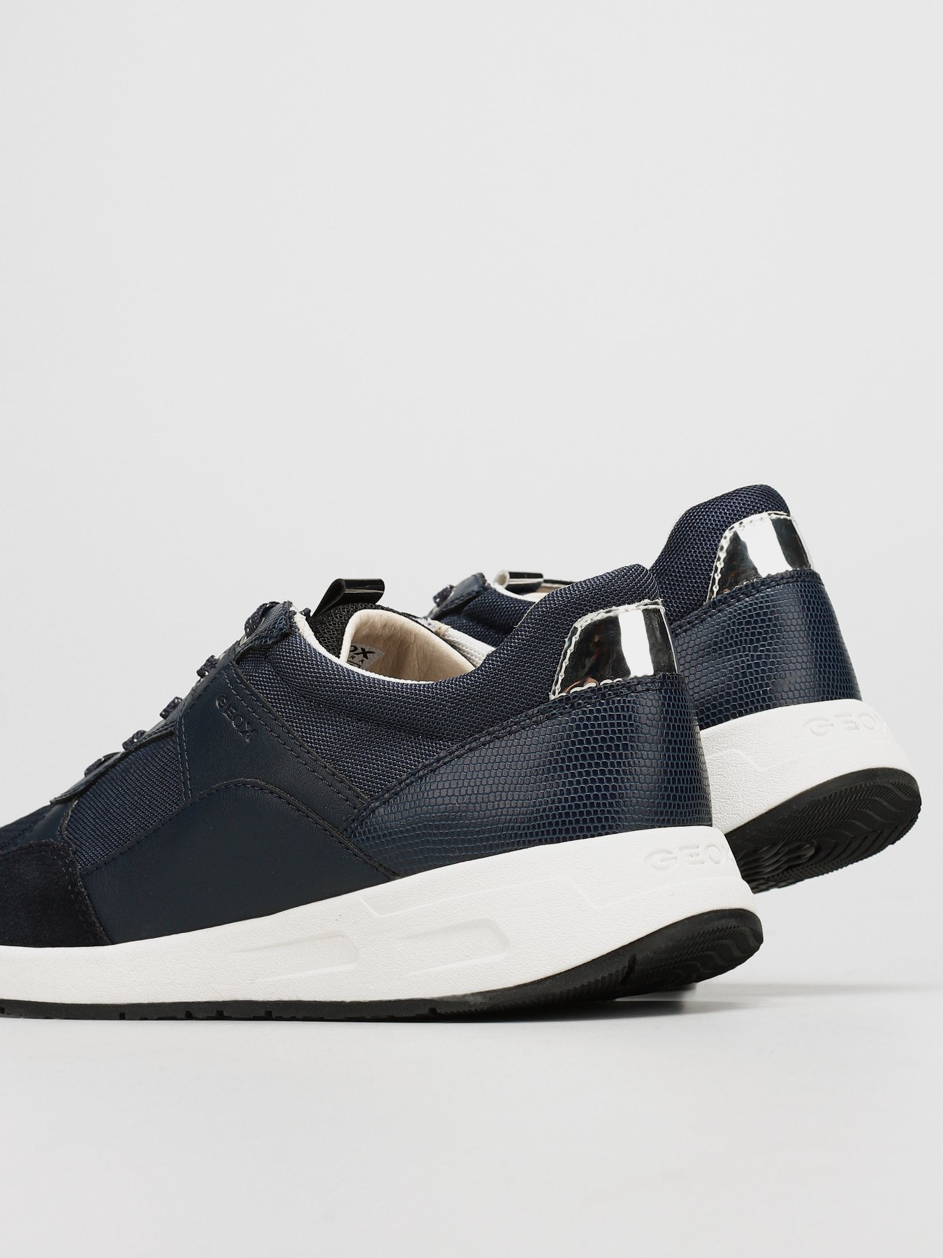 Кроссовки Geox D Bulmya модель D15NQB-01422-C4002 Фото