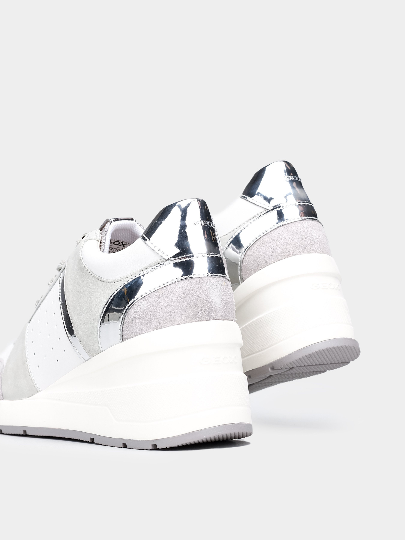 Полуботинки Geox Zosma модель D158LA-0CL43-C0463 Полуботинки Geox Zosma модель D158LA-0CL43-C0463 Фото