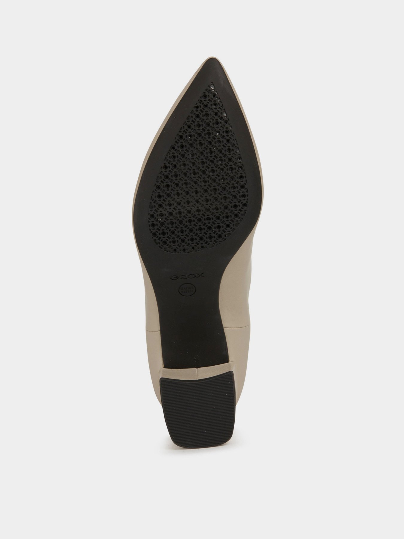 Челси Geox Bigliana модель D16NMA-000TU-C1003 Фото