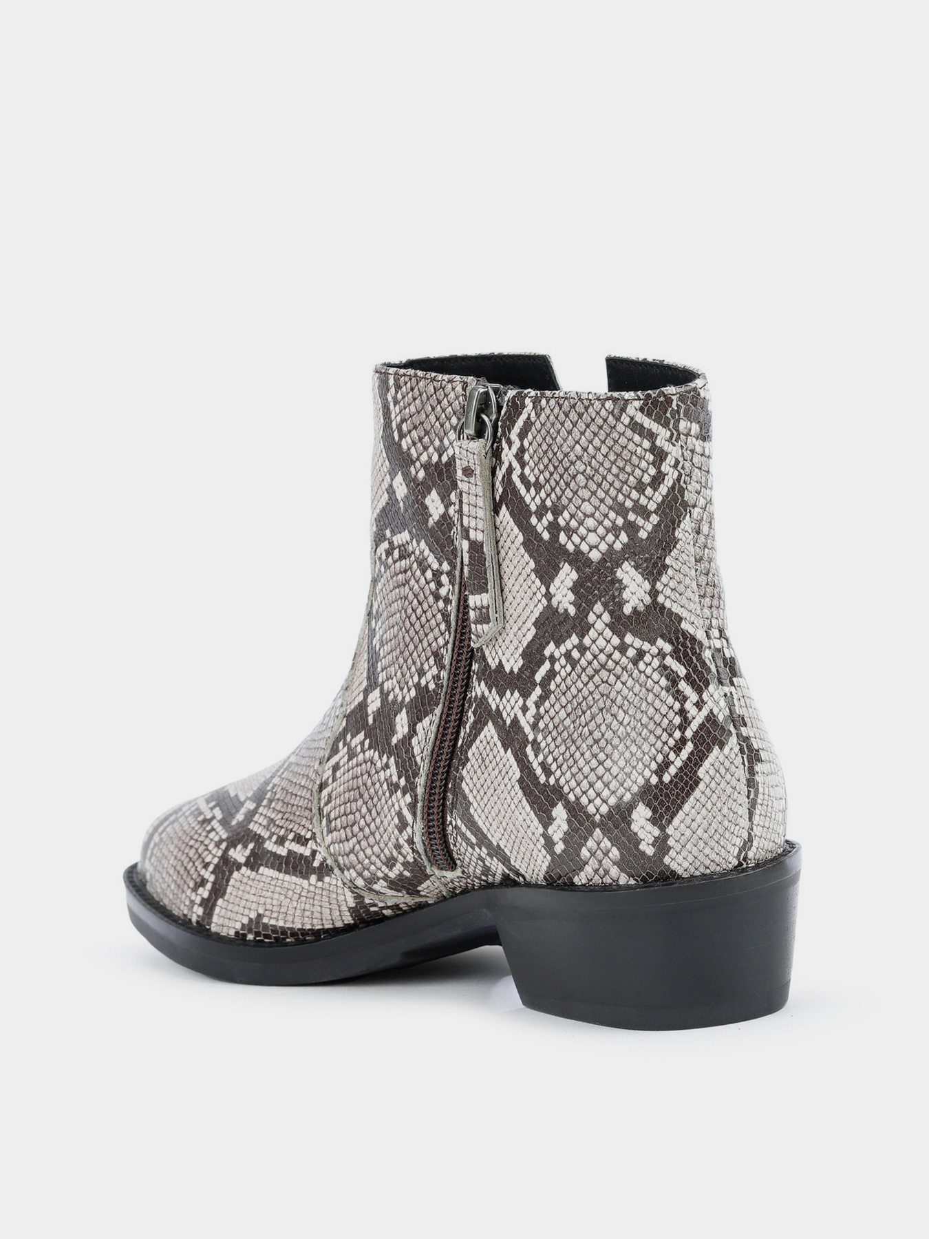 Черевики Geox Stivaletto модель D16QBC-00041-C5000 Фото