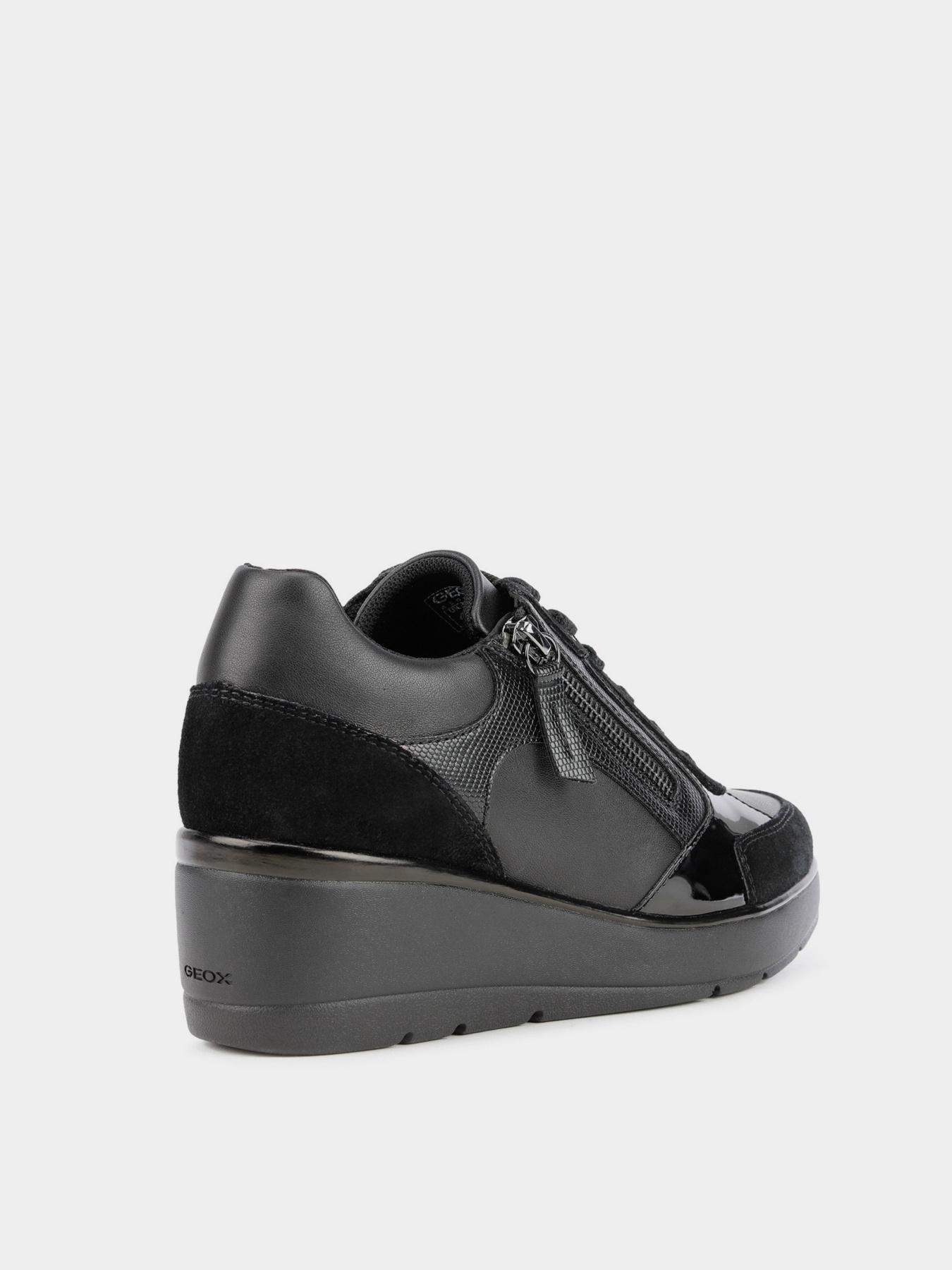 Полуботинки Geox Ilde модель D16RAB-08522-C9999 Фото