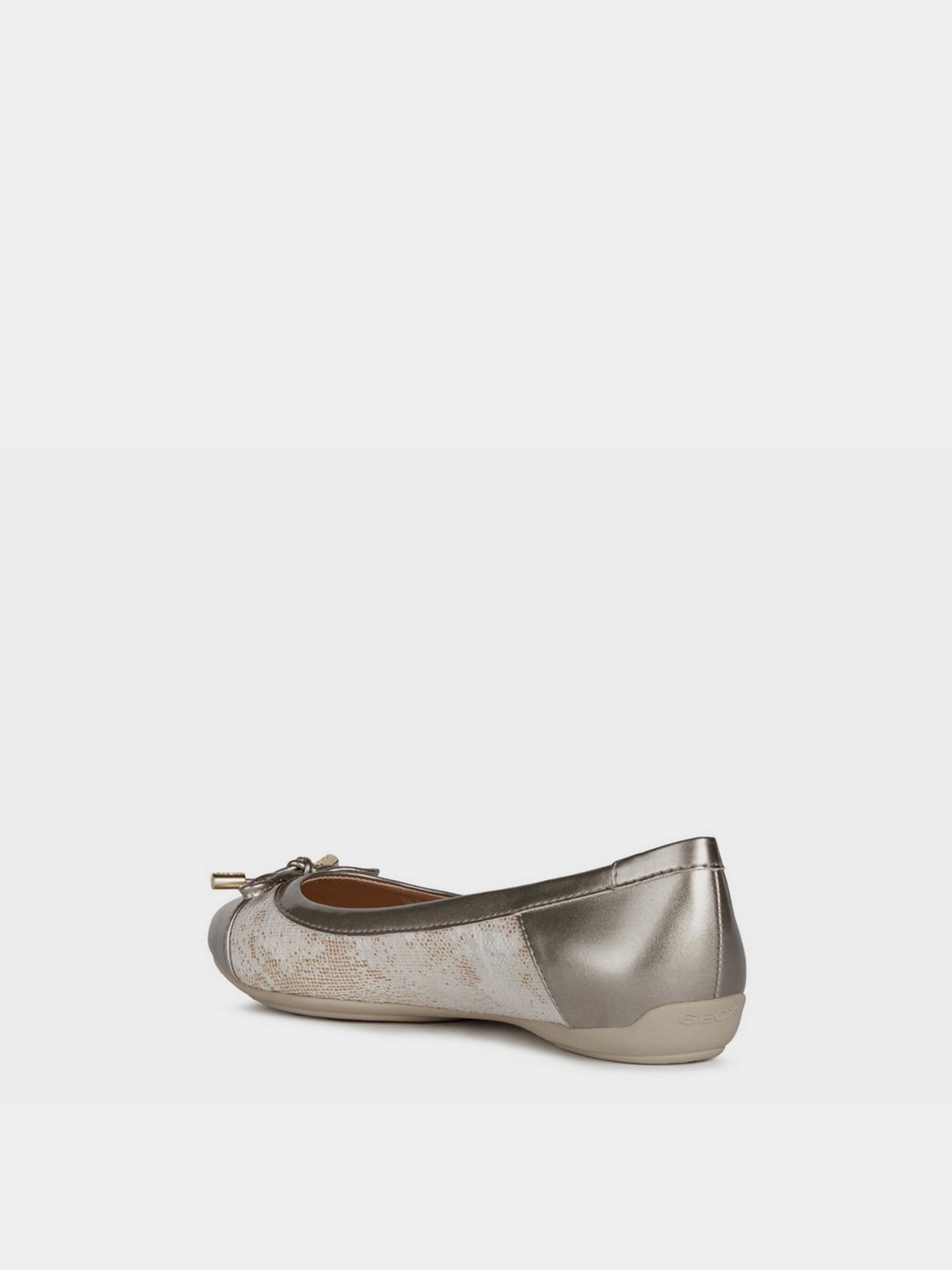 Балетки Geox Charlene модель D16Y7C-0EWHI-C6738 Фото