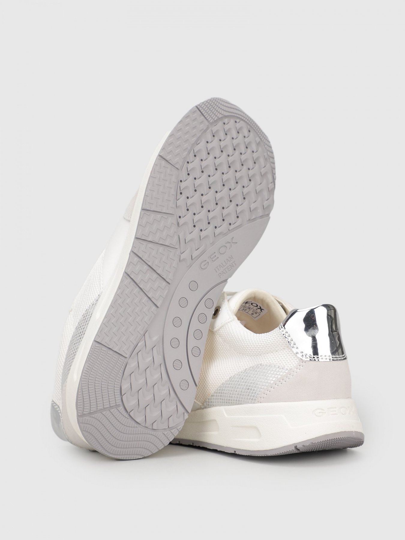 Кроссовки повседневные Geox Bulmy модель D25NQB-01422-C1000 Фото