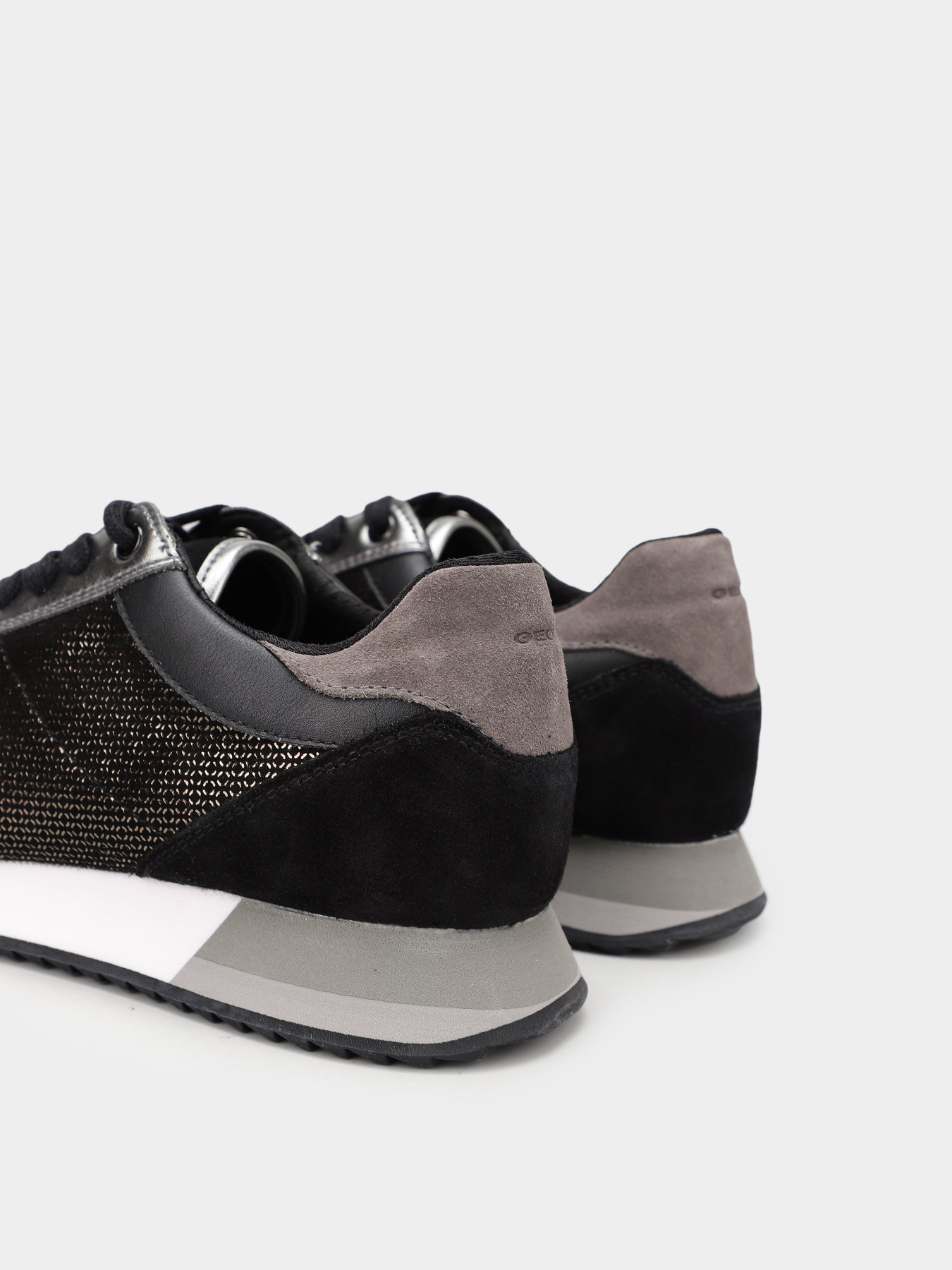 Кроссовки Geox Doralea модель D25RTB-0N922-C0005 Фото