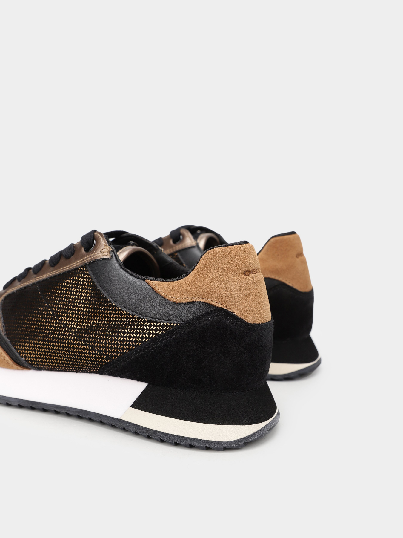 Кросівки повсякденні Geox Doralea модель D25RTB-0N922-C6ES6 Фото