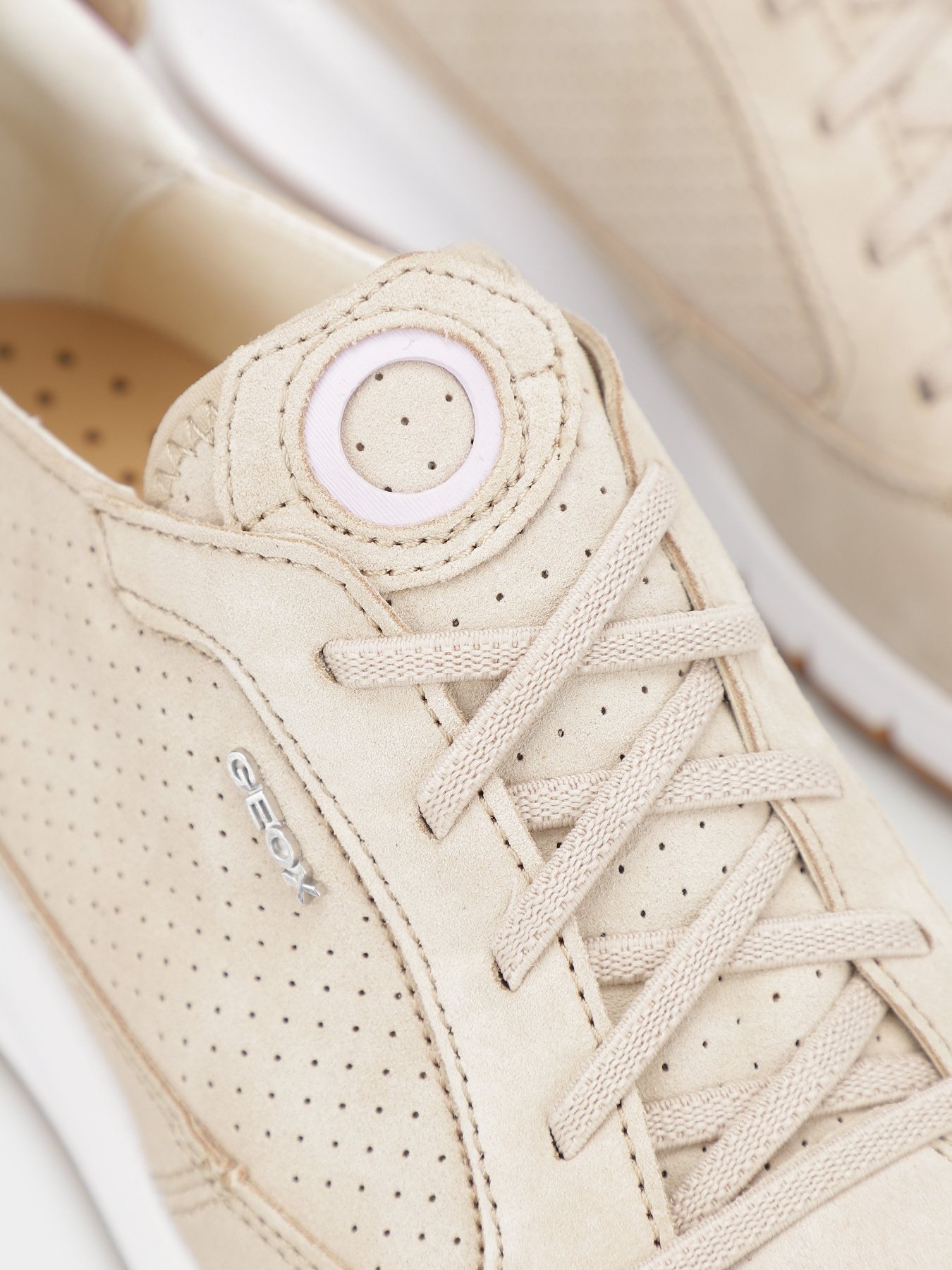 Кроссовки Geox Aerantis модель D02HNA-00022-C6738 Фото