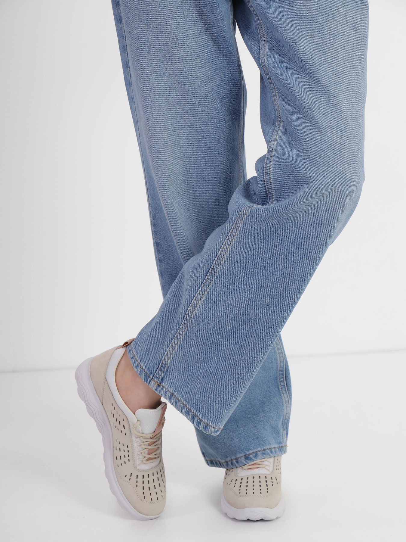 Кросівки повсякденні Geox Spherica модель D35NUA-02214-C1002 Фото