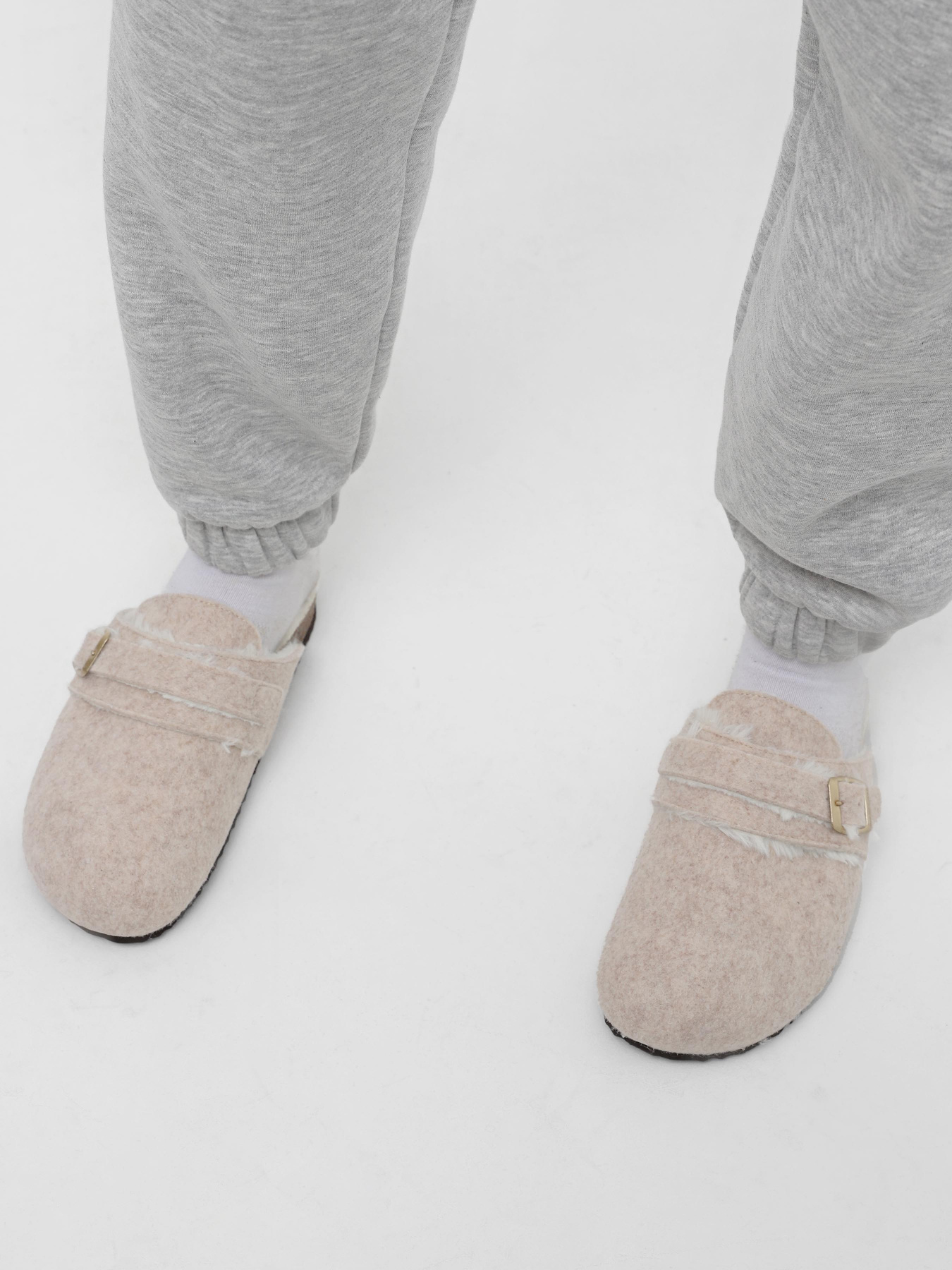 Тапки Geox Brionia модель D36LSB-000NY-C5322 Фото