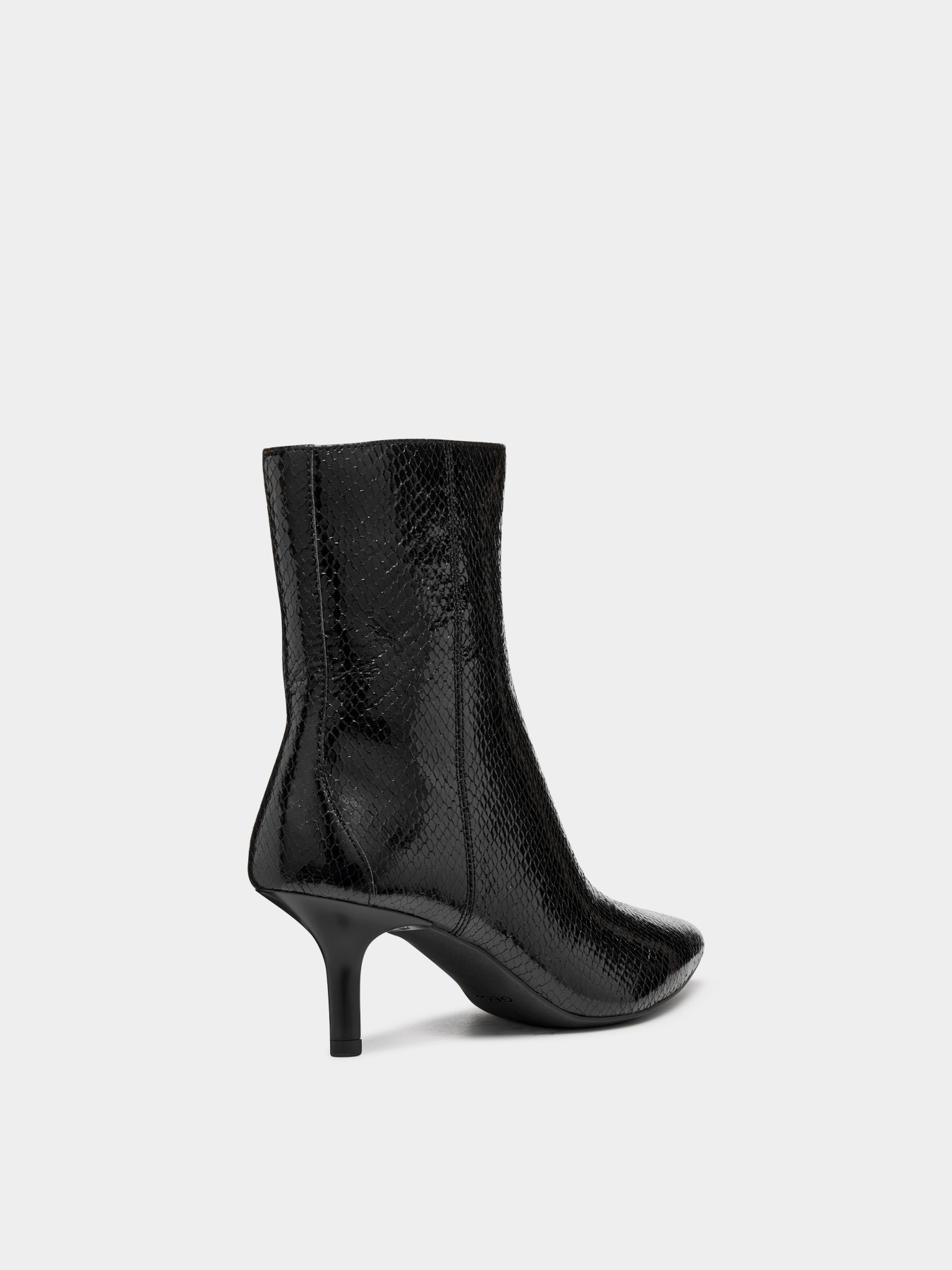 Ботильйони Geox KLEOPY модель D56YBB-000KY-C9999 Ботильйони Geox KLEOPY модель D56YBB-000KY-C9999 Фото