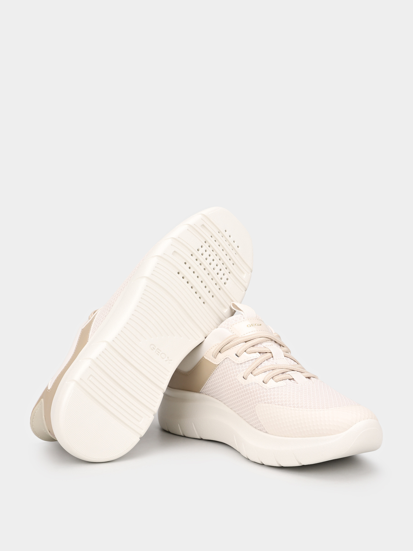 Кросівки повсякденні Geox PLUMMERY PLUS модель D670JB-01402-C1S5K Кросівки повсякденні Geox PLUMMERY PLUS модель D670JB-01402-C1S5K Фото