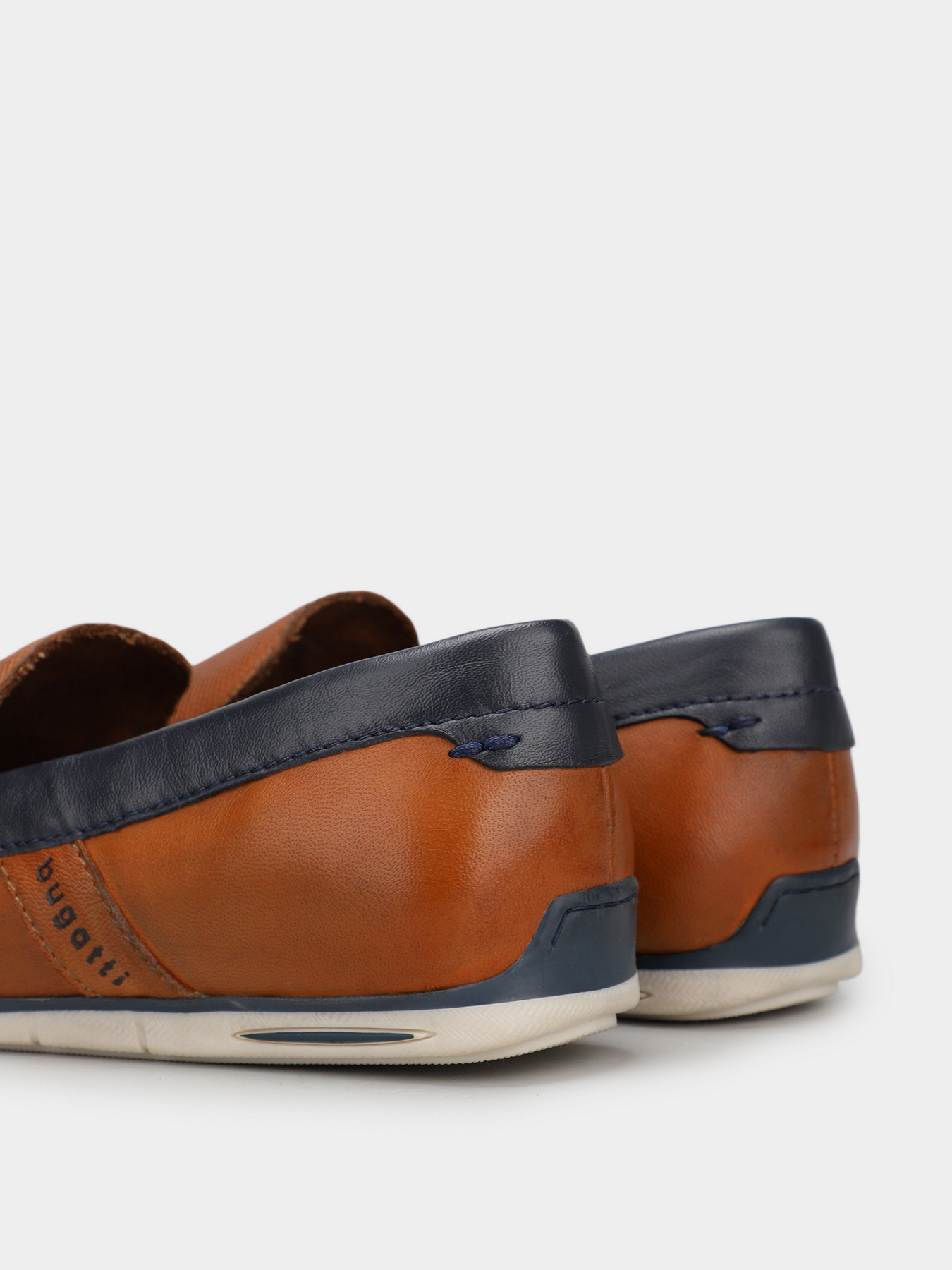 Мокасины Bugatti Chesley модель 325-A2X66-4000-6300 Фото