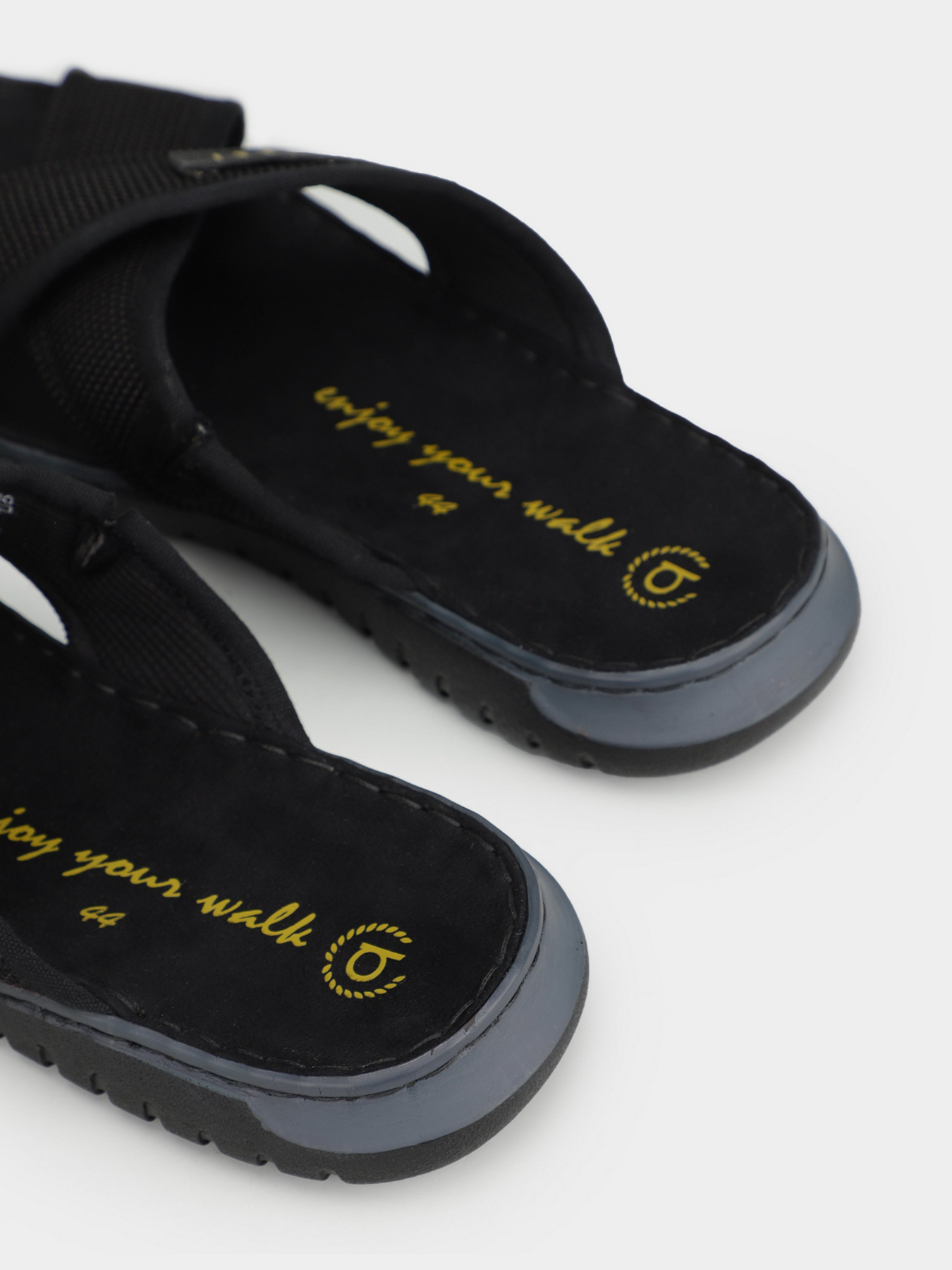 Шльопанці Bugatti Idaho модель 325-70788-6900-1000 Фото