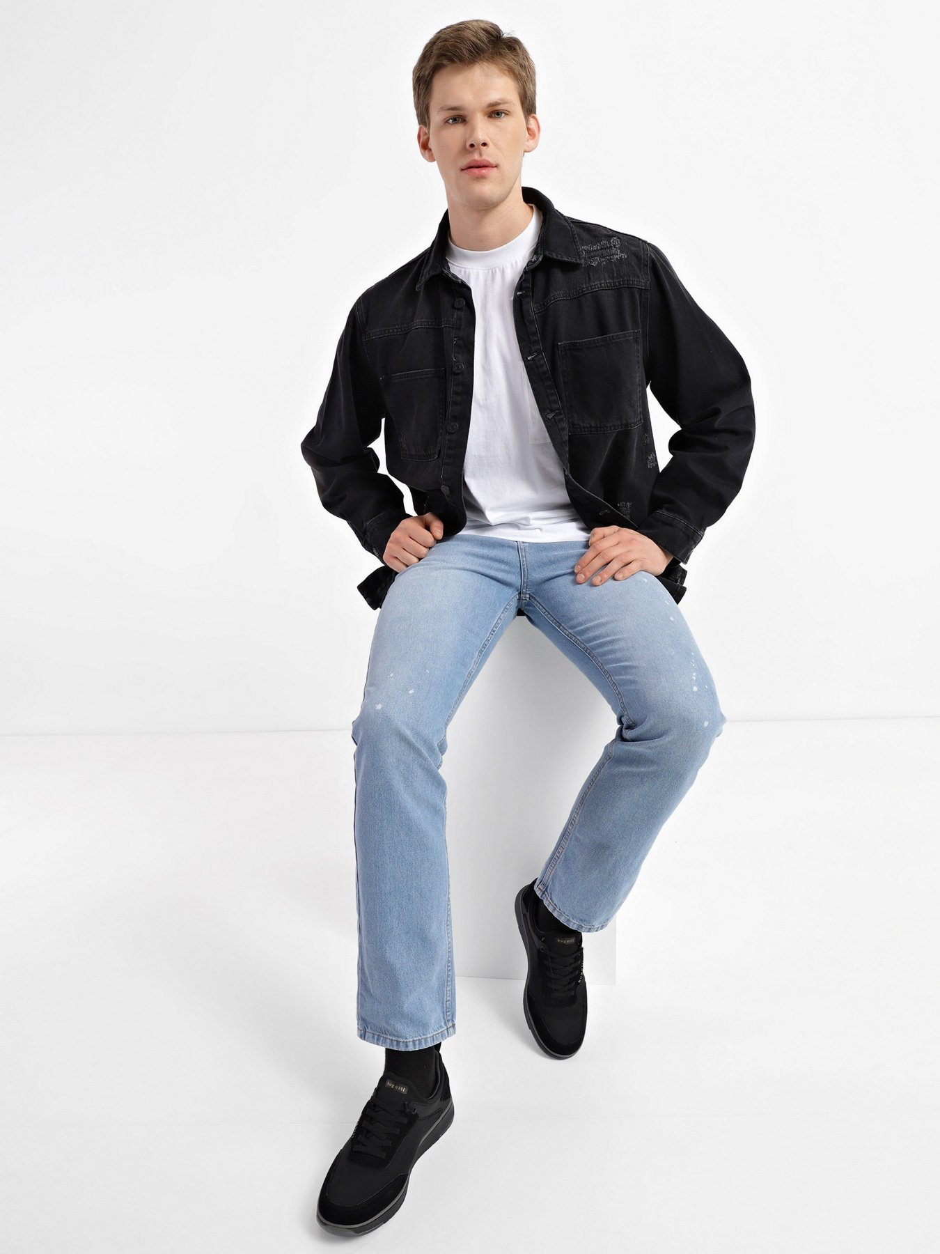 Кросівки повсякденні Bugatti модель 332-A4I61-5000-1000 Фото