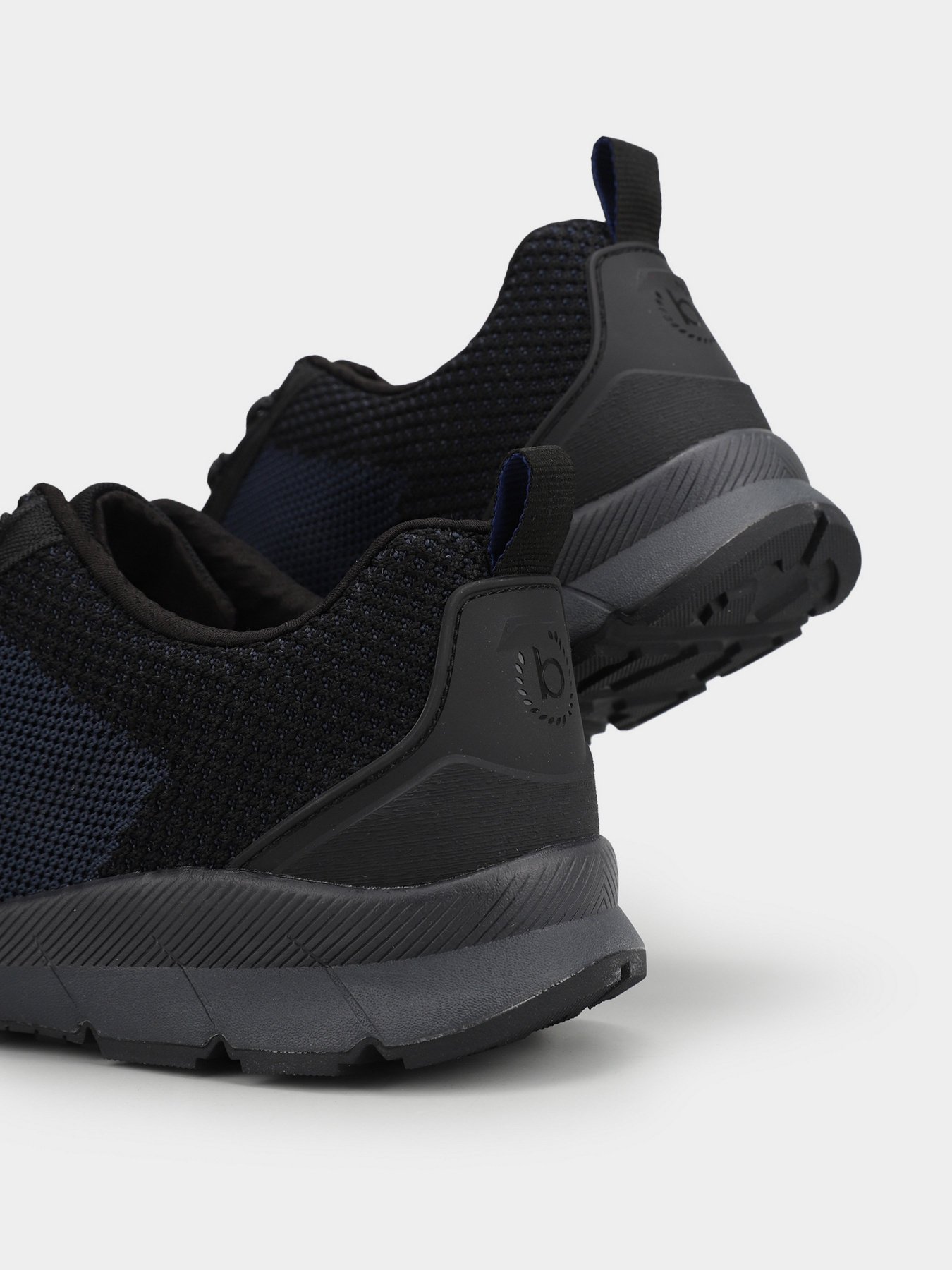 Кросівки повсякденні Bugatti модель 322-A7202-5969-4110 Фото