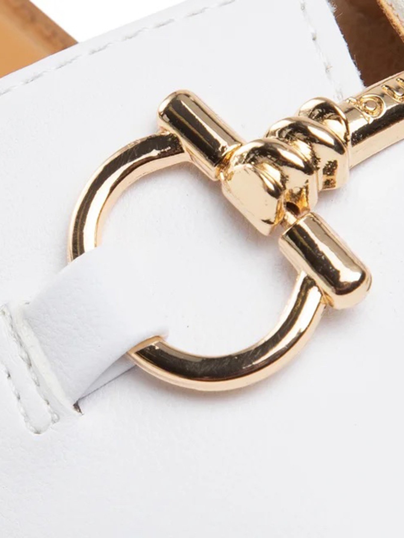 Шльопанці Bugatti модель 431-A7C90-5000-2000 Фото