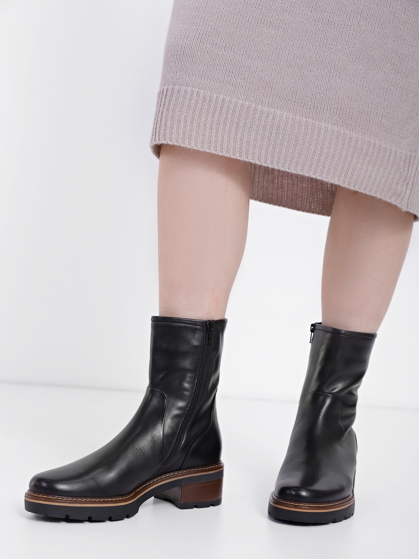 Сапоги Hogl Faith модель 4-133813-0100 Фото