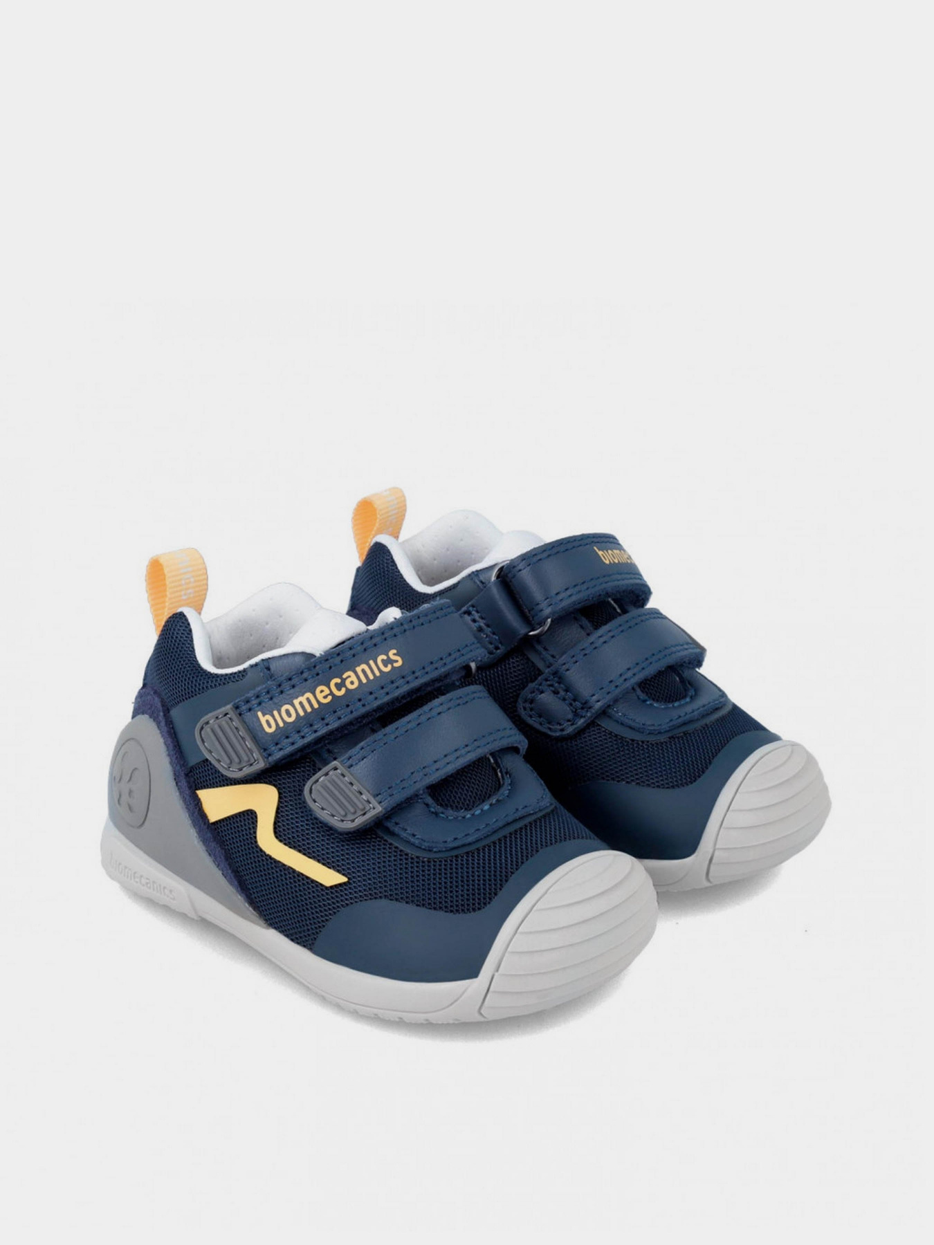 Полуботинки Biomecanics модель 231142-A Фото