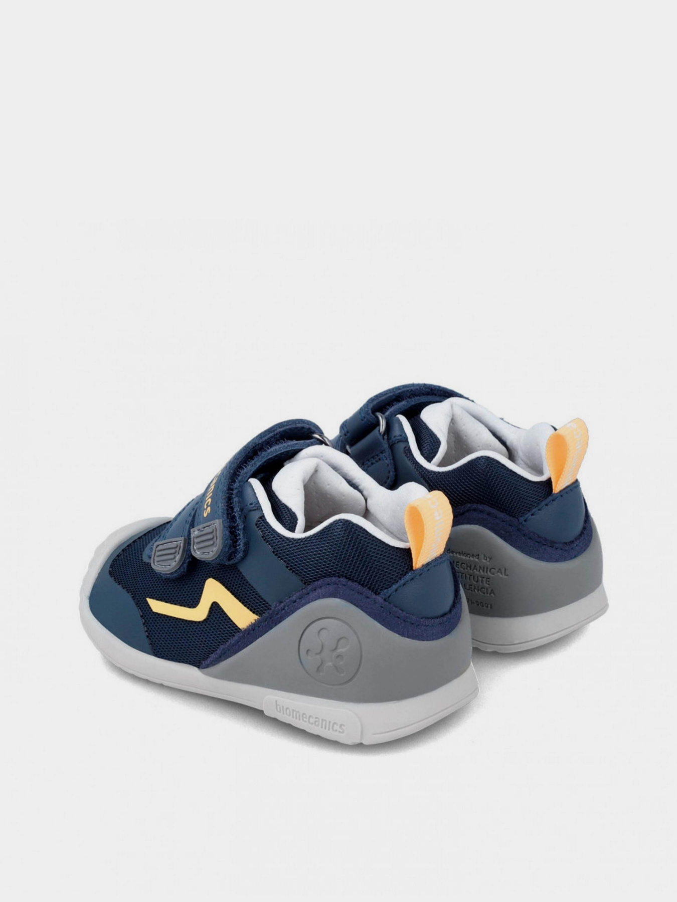 Напівчеревики Biomecanics модель 231142-A Фото