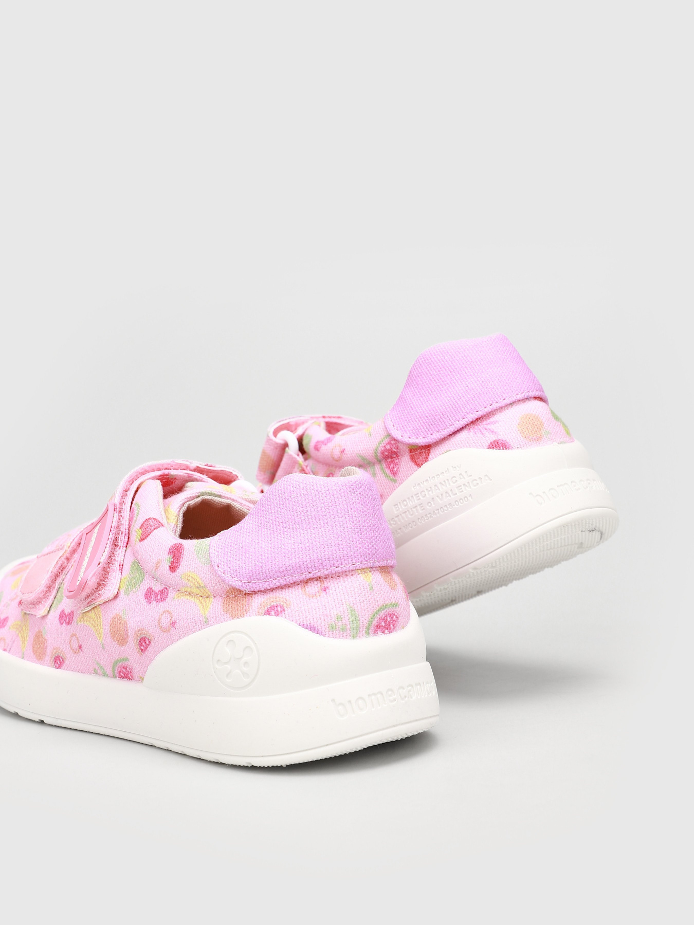 Кеди низькі Biomecanics модель 212226-A Фото