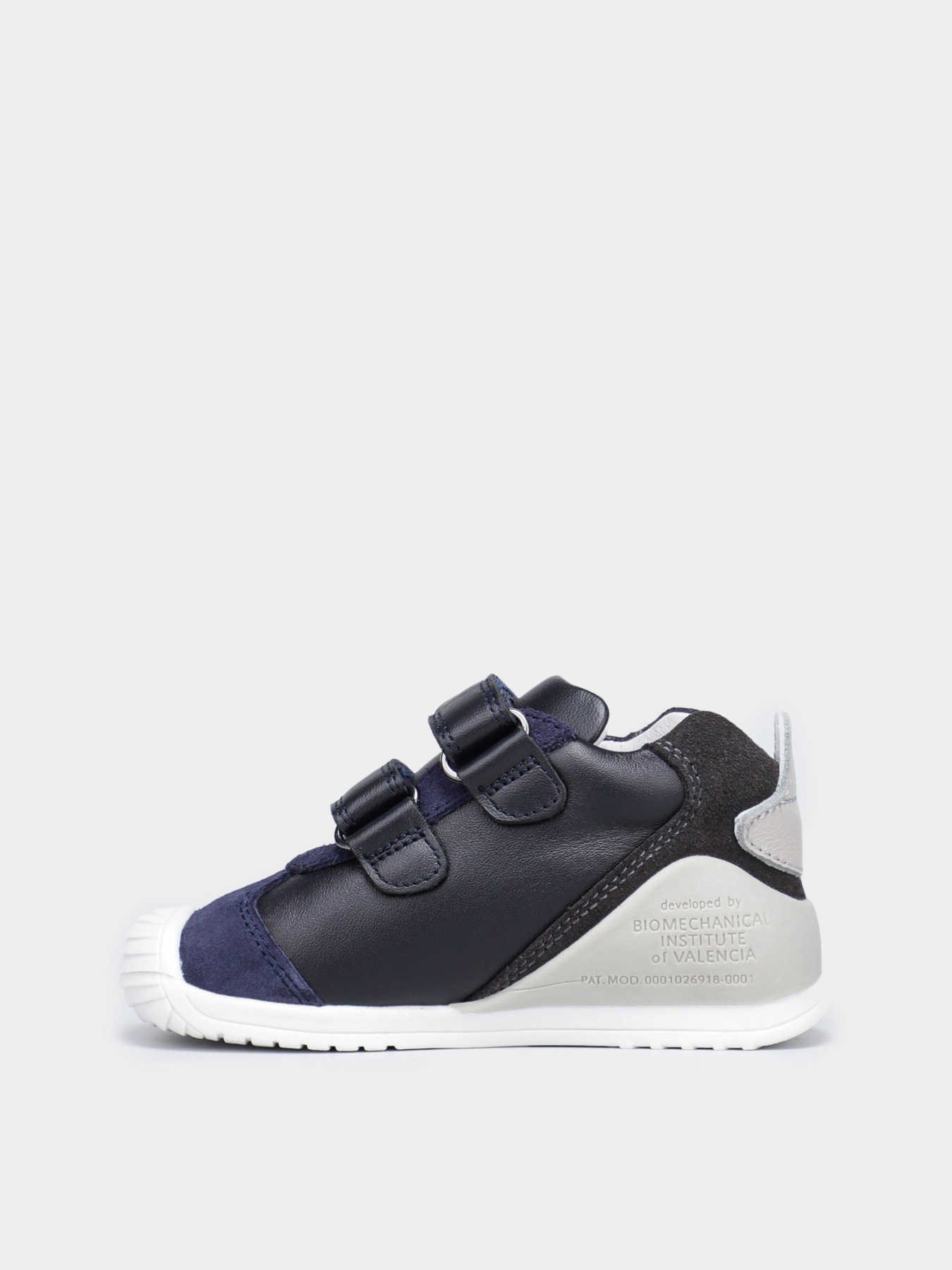 Кроссовки Biomecanics модель 211145-A Фото