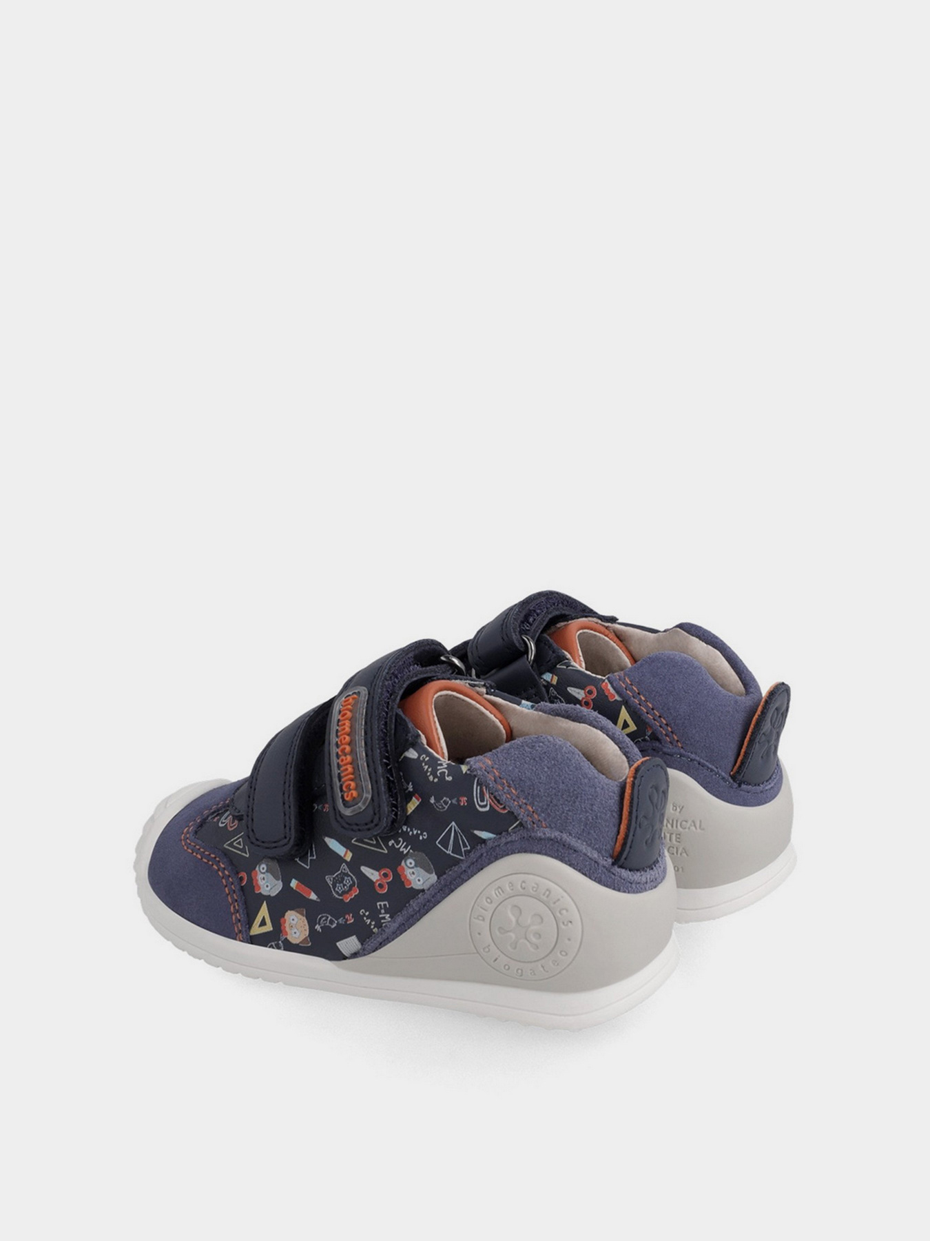 Полуботинки Biomecanics модель 211150-A Фото