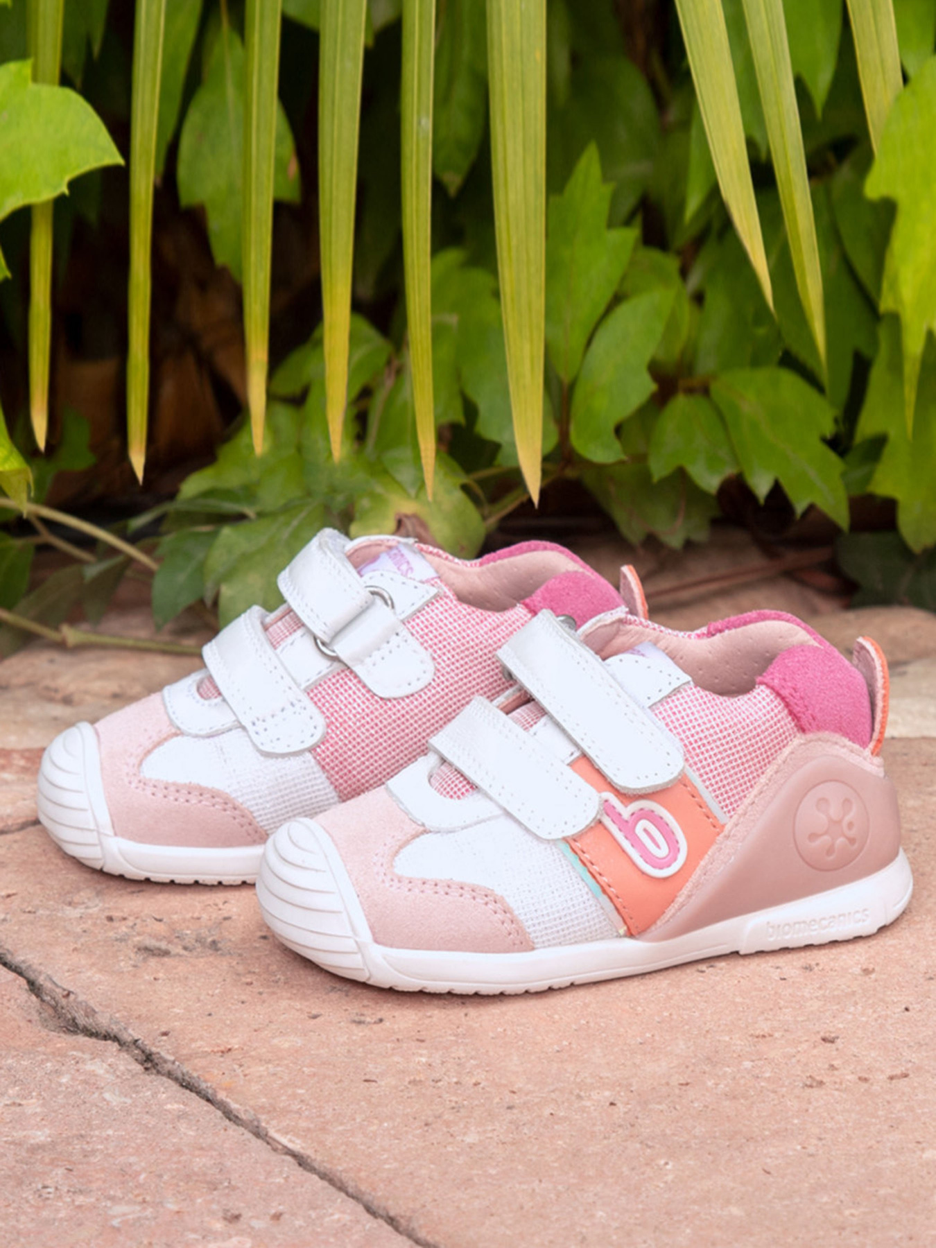 Полуботинки Biomecanics модель 232120-B Фото