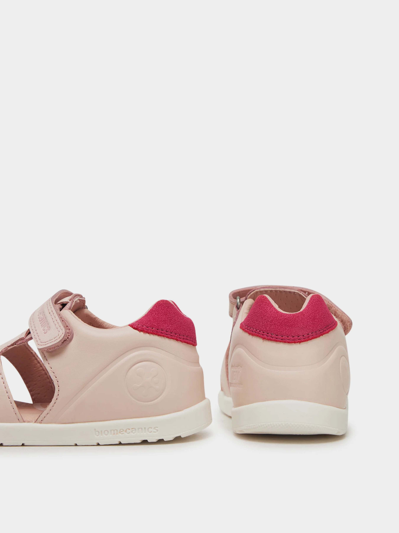 Сандалії Biomecanics модель 252166-C779 Фото